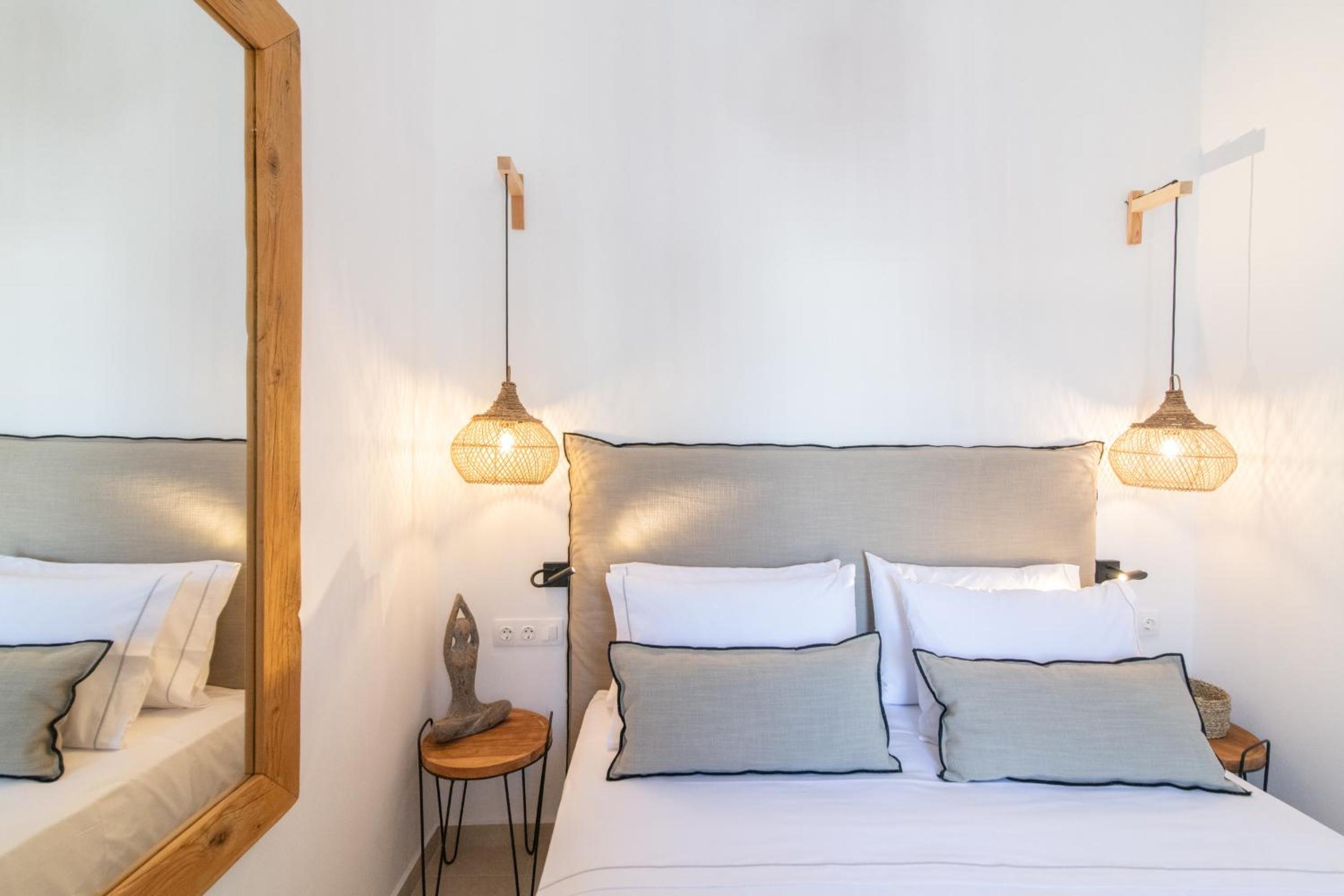 Deluxe One-Bedroom Apartment with City View