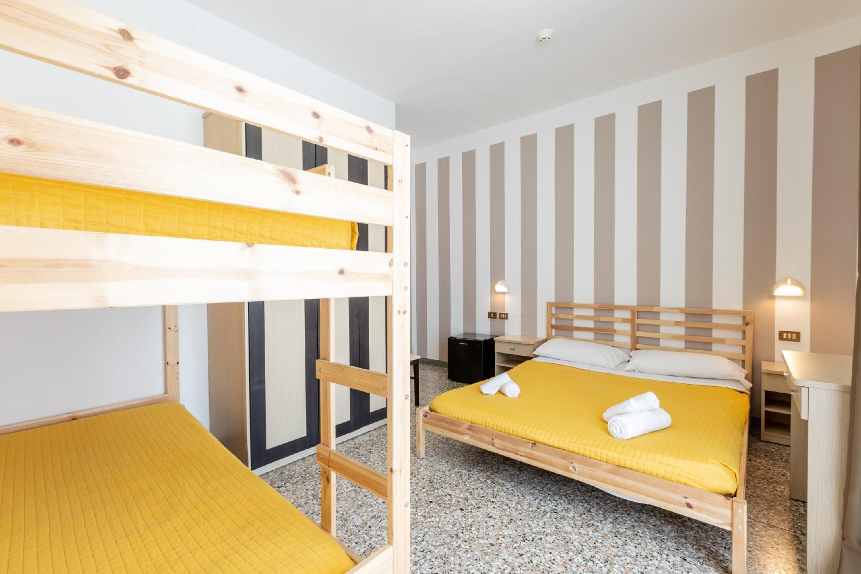 Quadruple Room with Balcony photo 1
