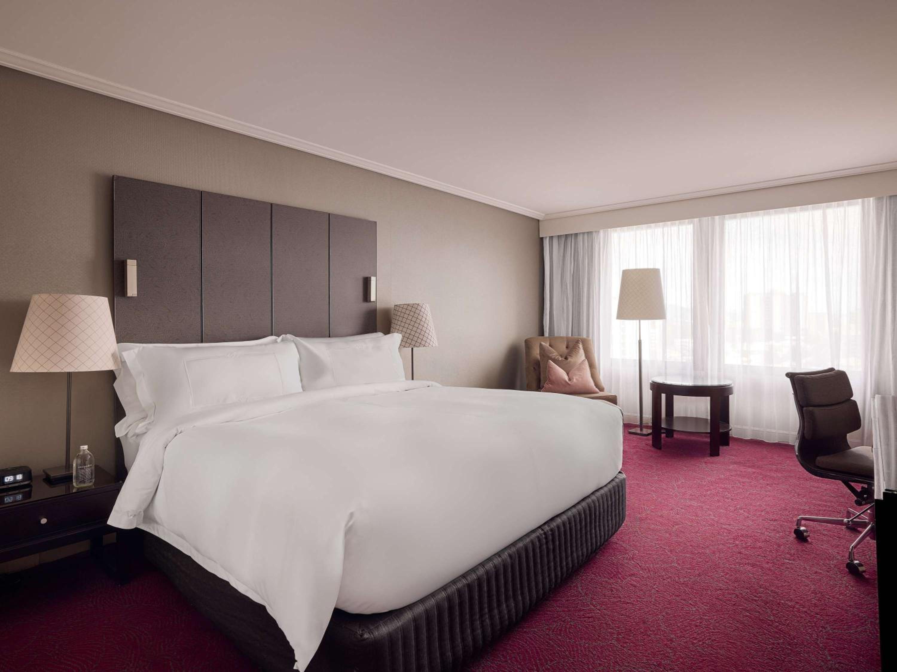 SUPERIOR ROOM King Bed