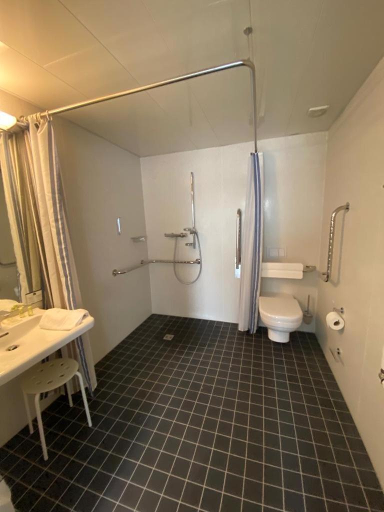 Small Double Room - Photo 3