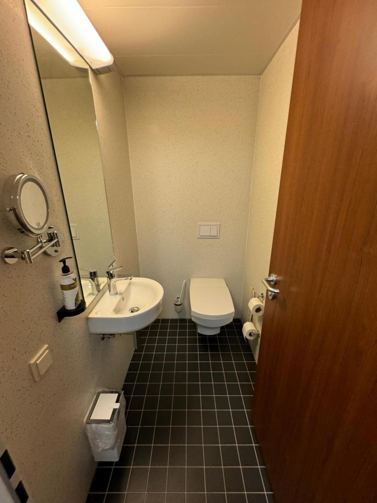 One-Bedroom Suite photo 3