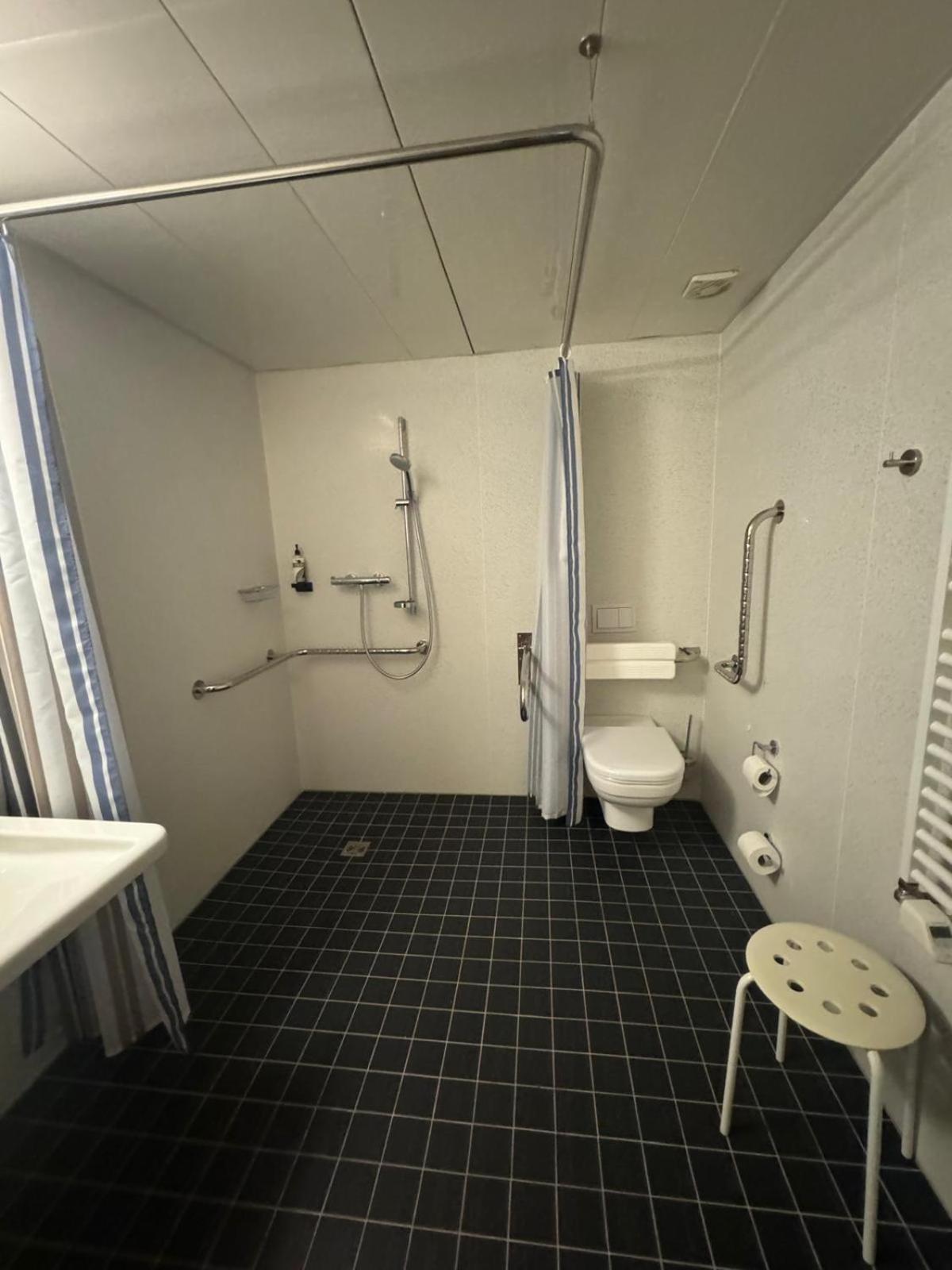 Small Double Room - Photo 2