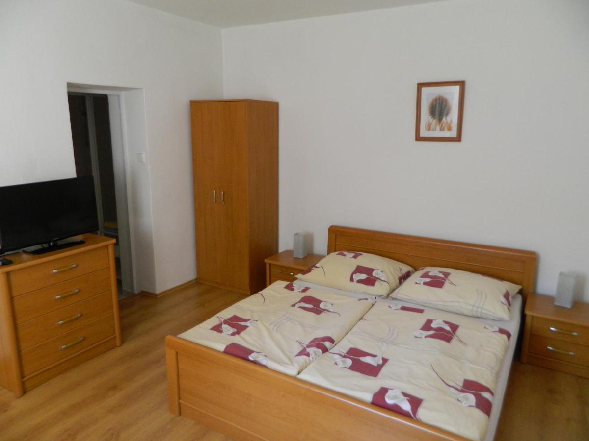 Double Room with Extra Bed photo 1