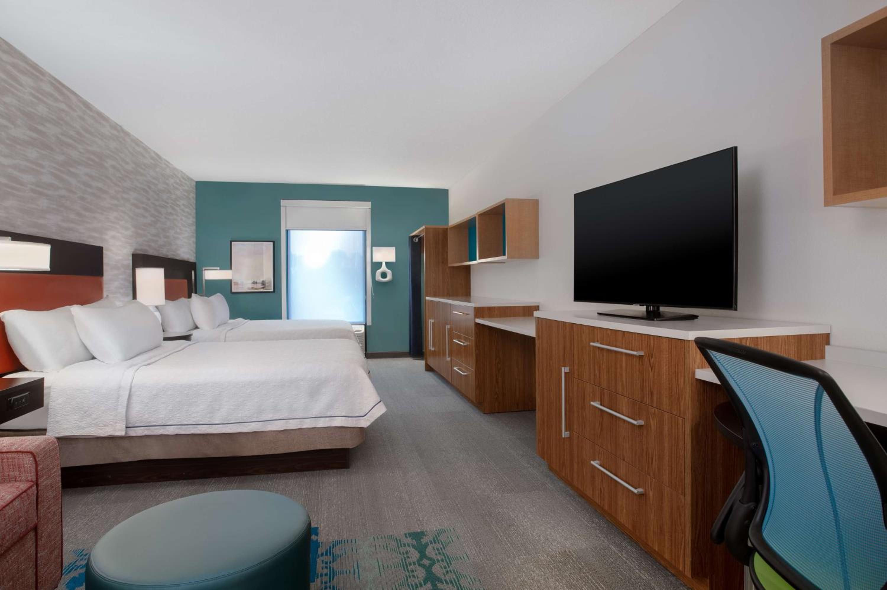 Queen Studio with Two Queen Beds - Non-Smoking - Photo 9