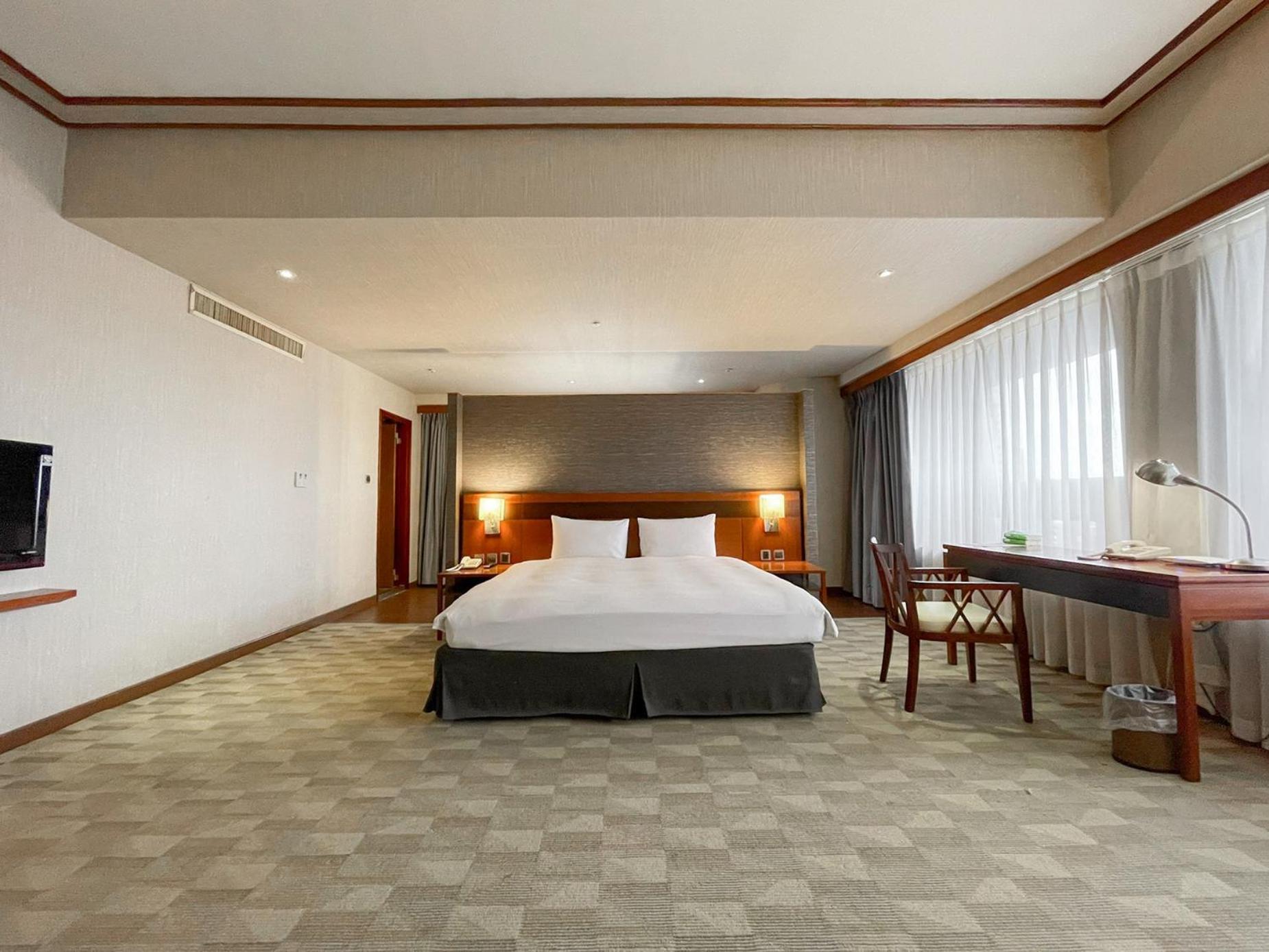 Deluxe Suite photo 2