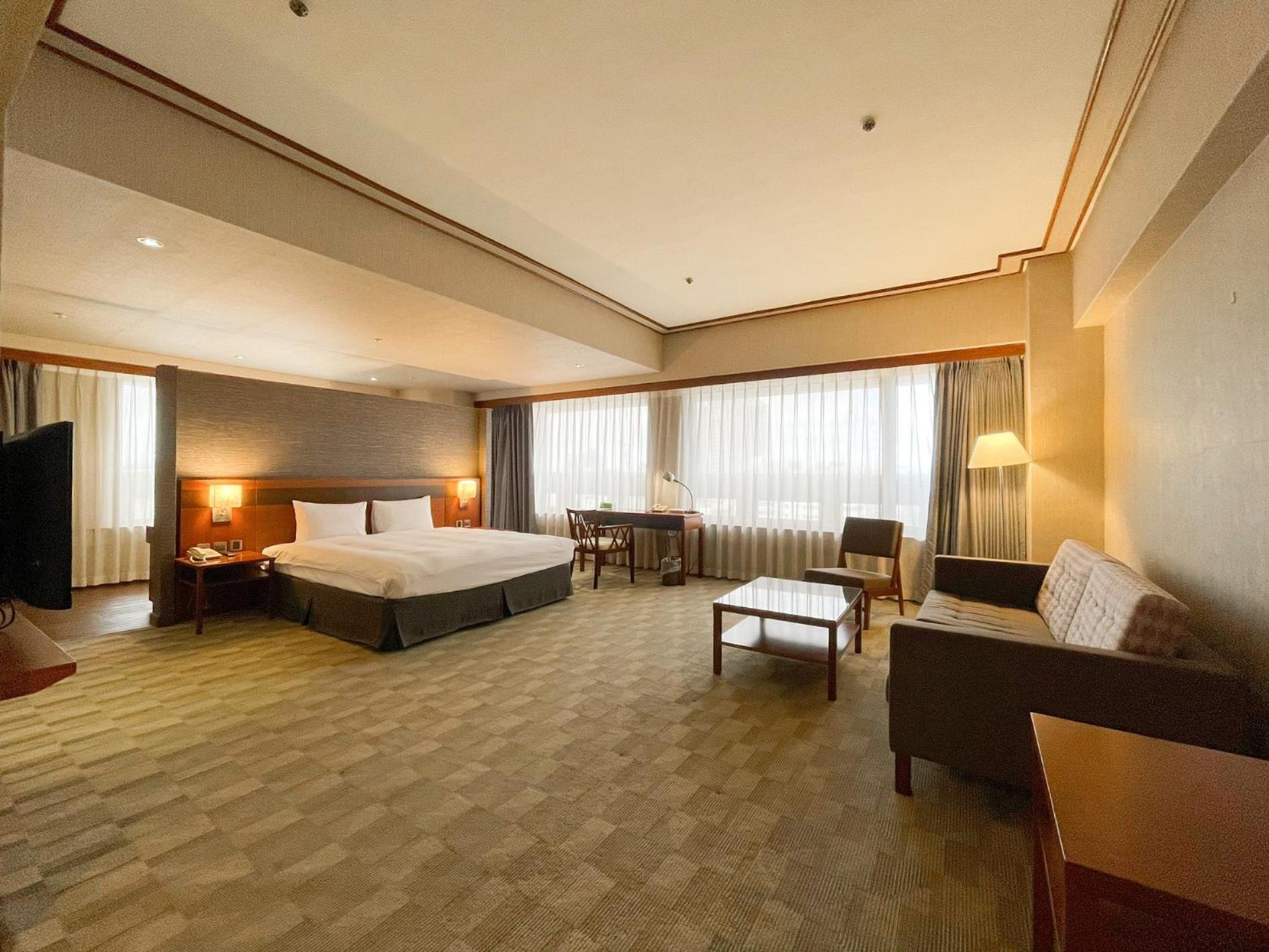 Deluxe Suite photo 3