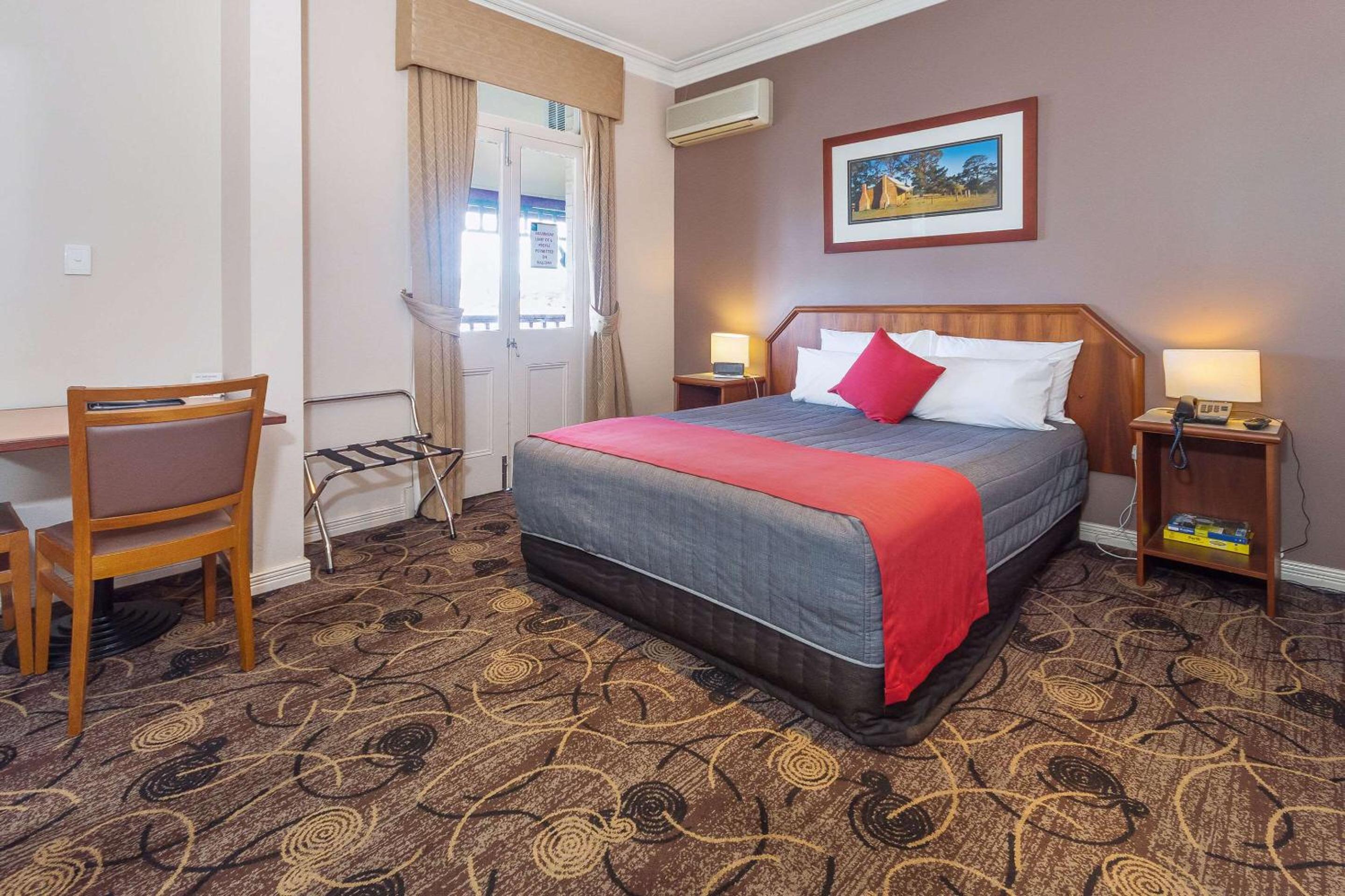 Deluxe Queen Room
