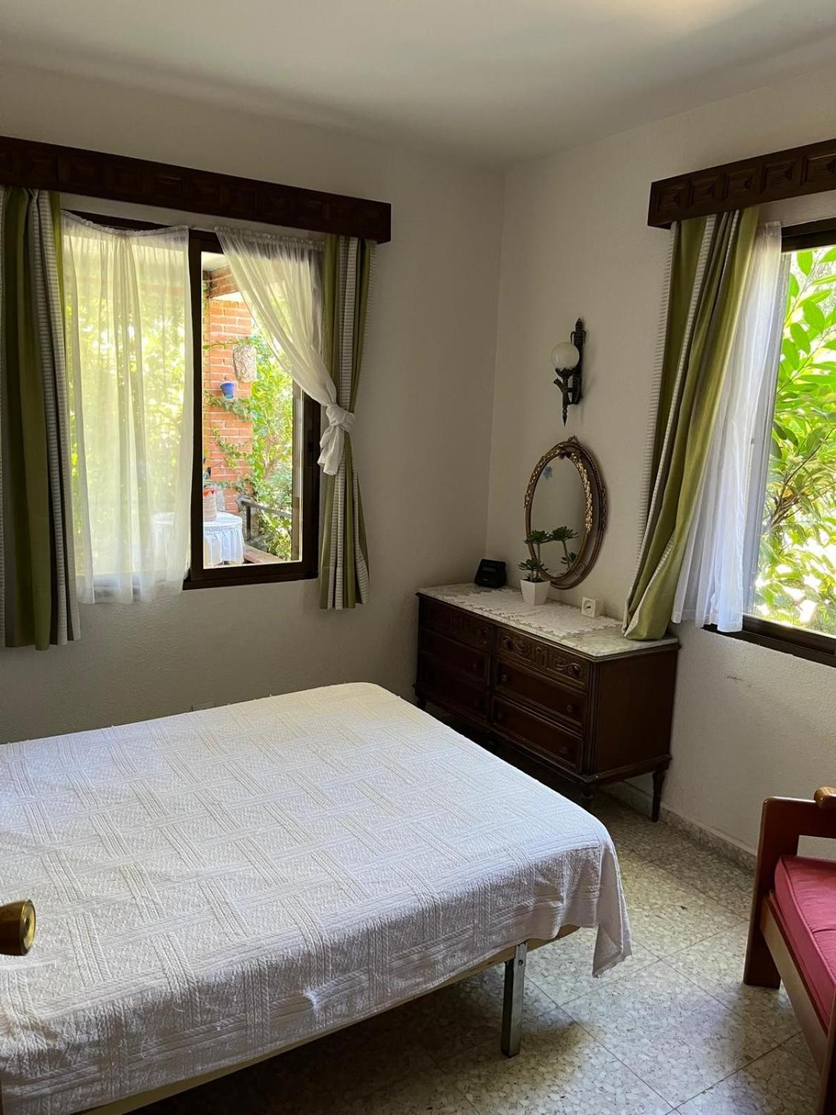 Casa de cuatro habitaciones