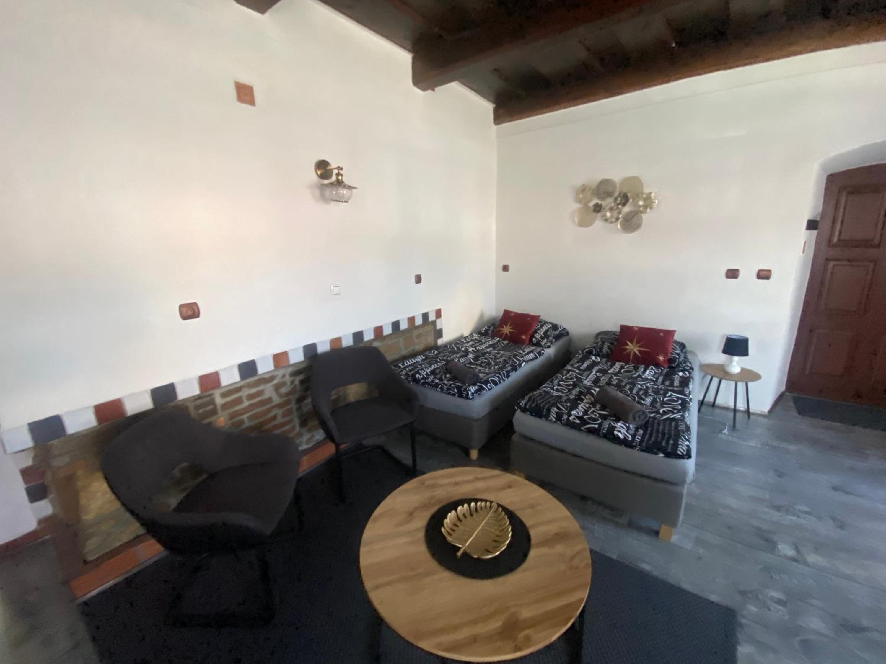One-Bedroom Apartment - Photo 33