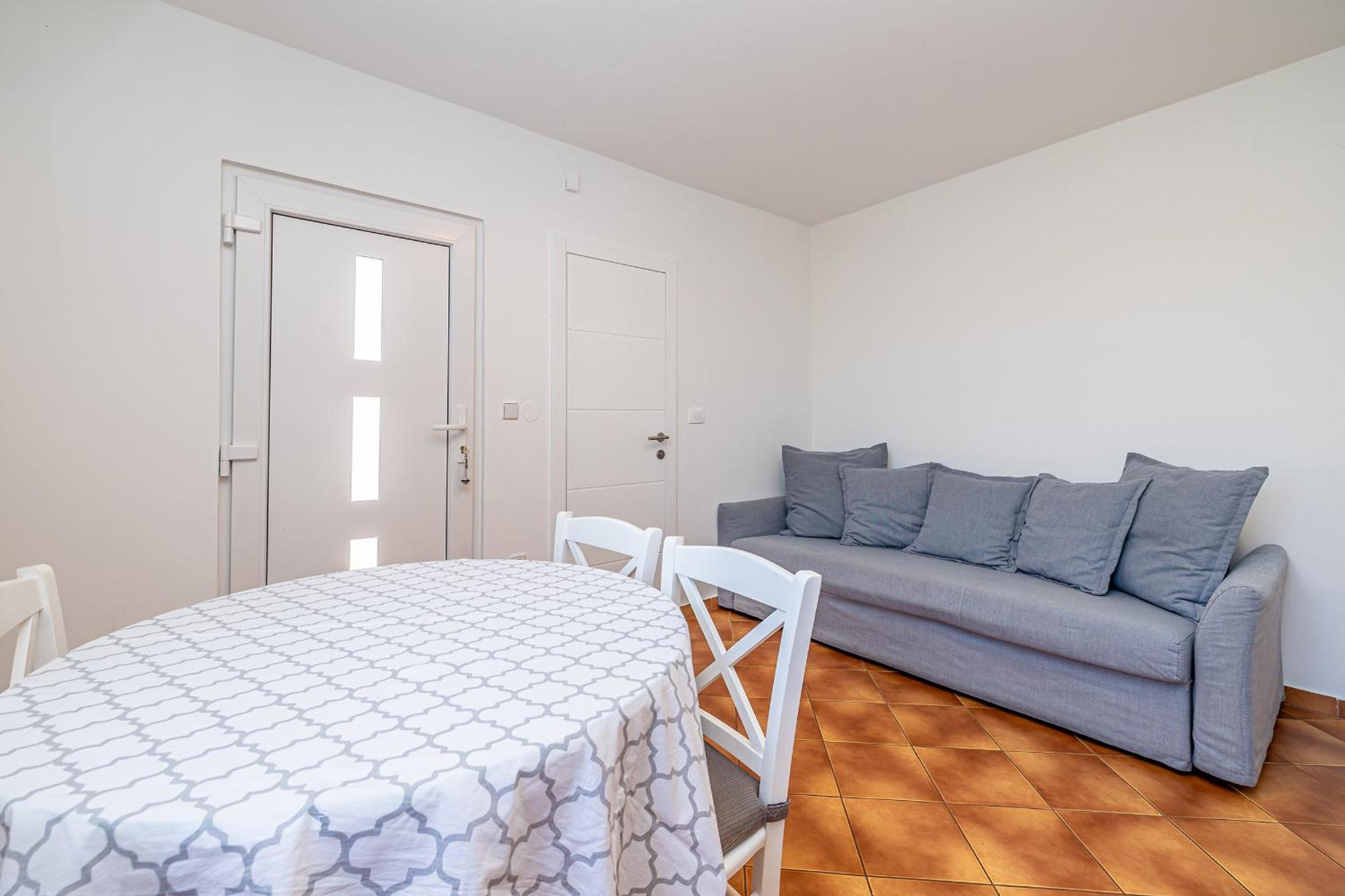 One-Bedroom Apartment with Garden View photo 1