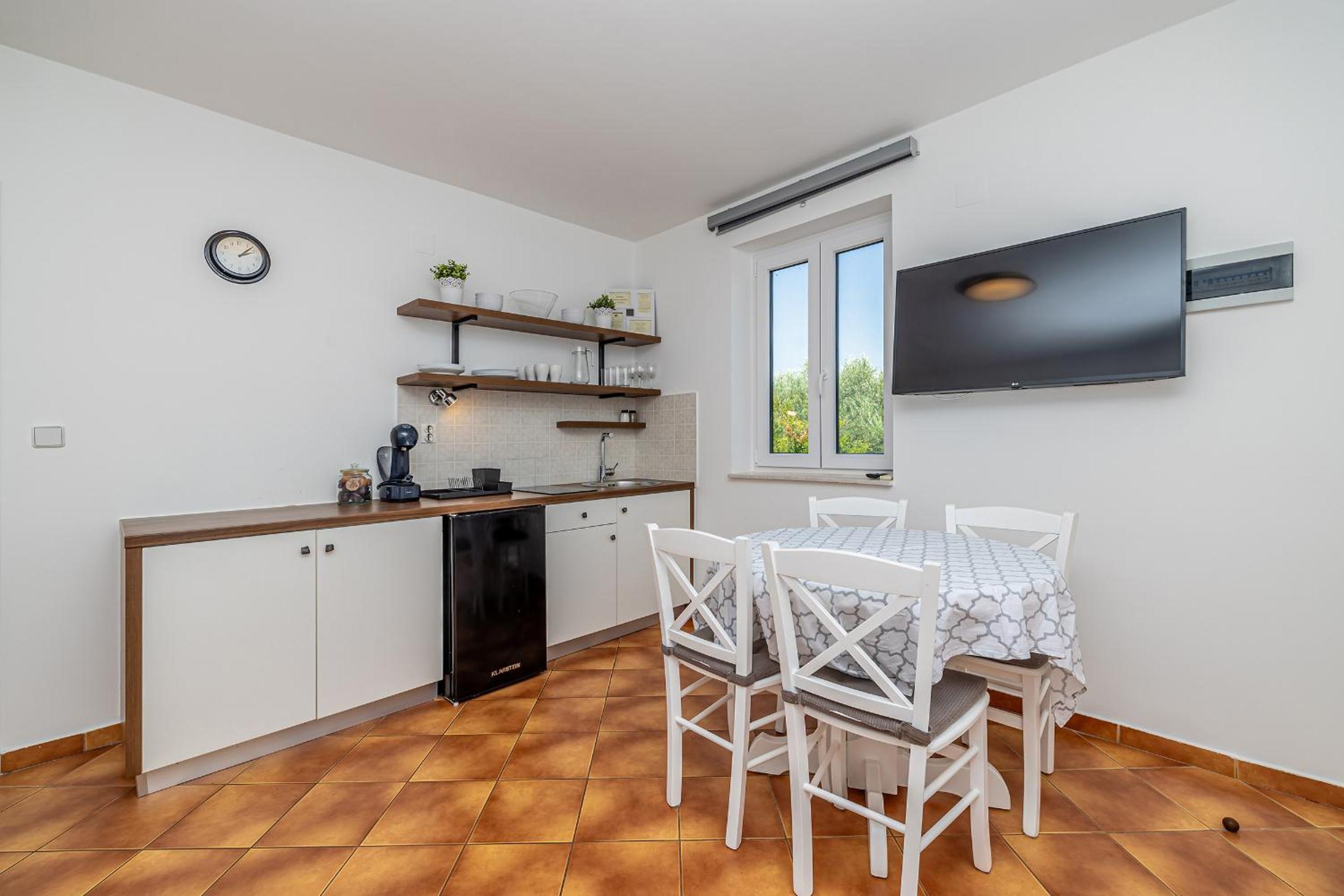 One-Bedroom Apartment with Garden View photo 3
