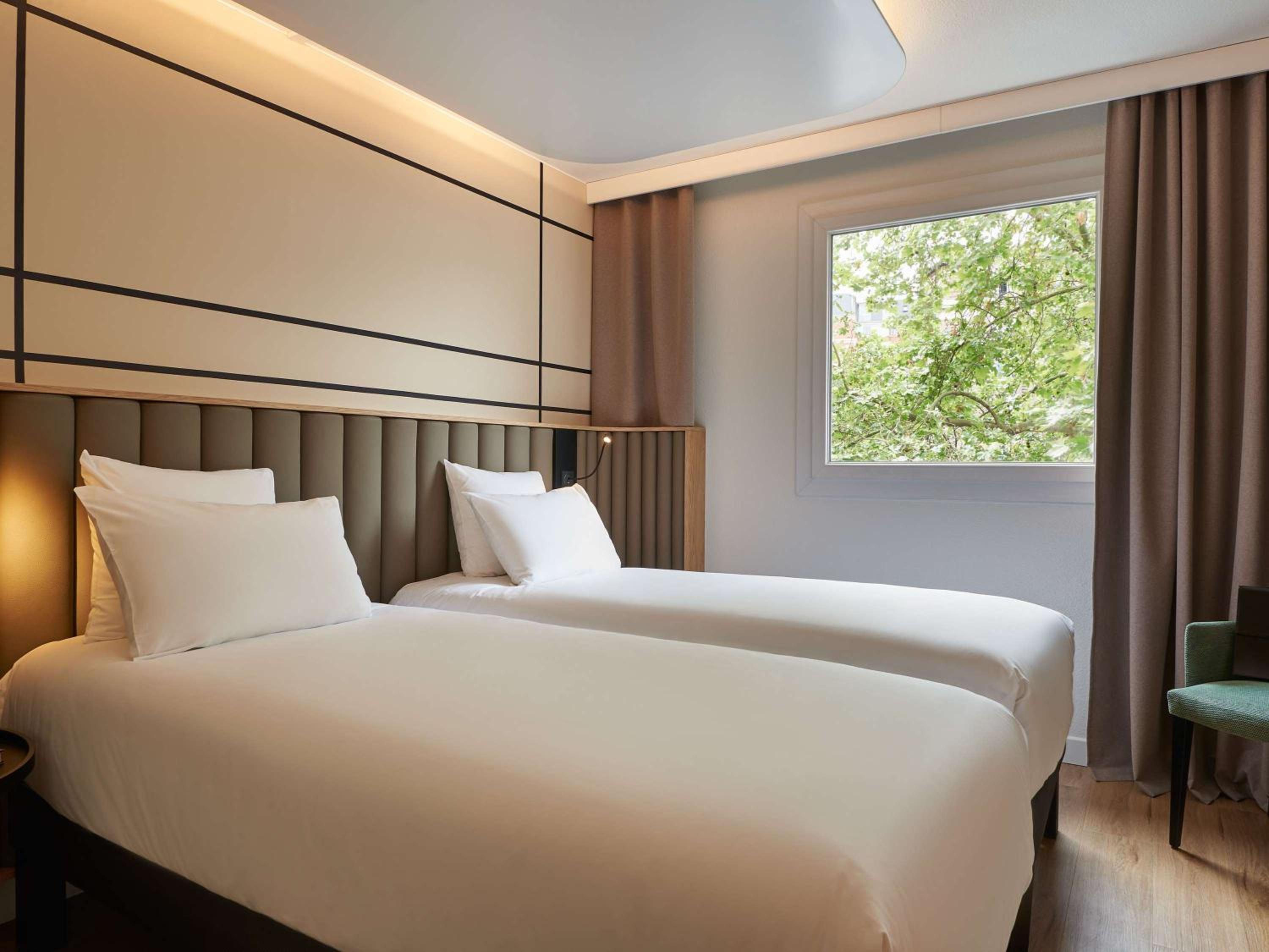 Classic Twin Room - Photo 17