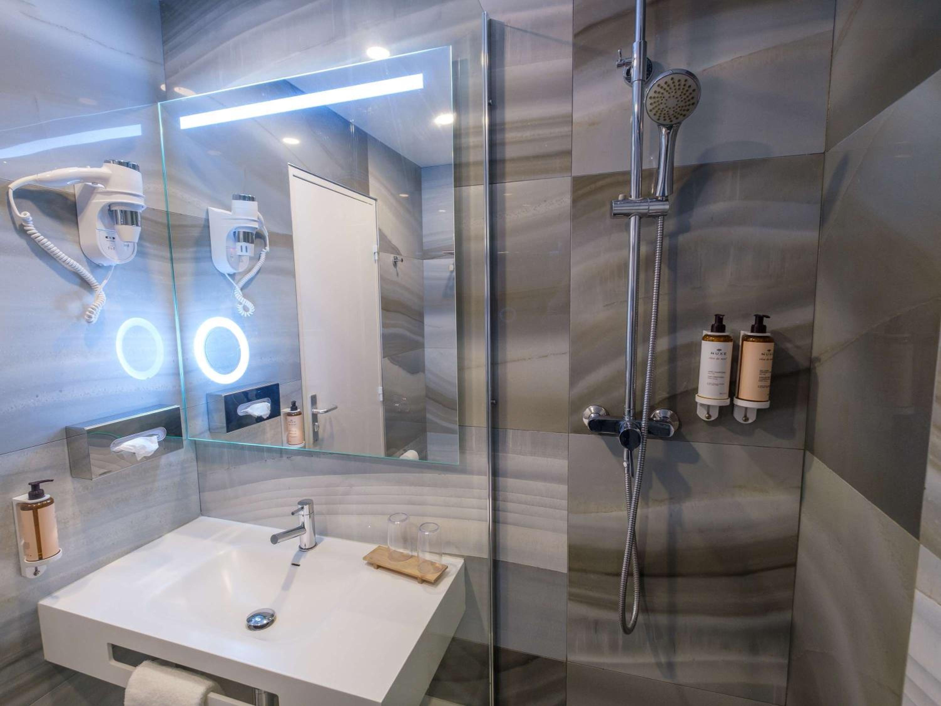 Superior Twin Room - Photo 13
