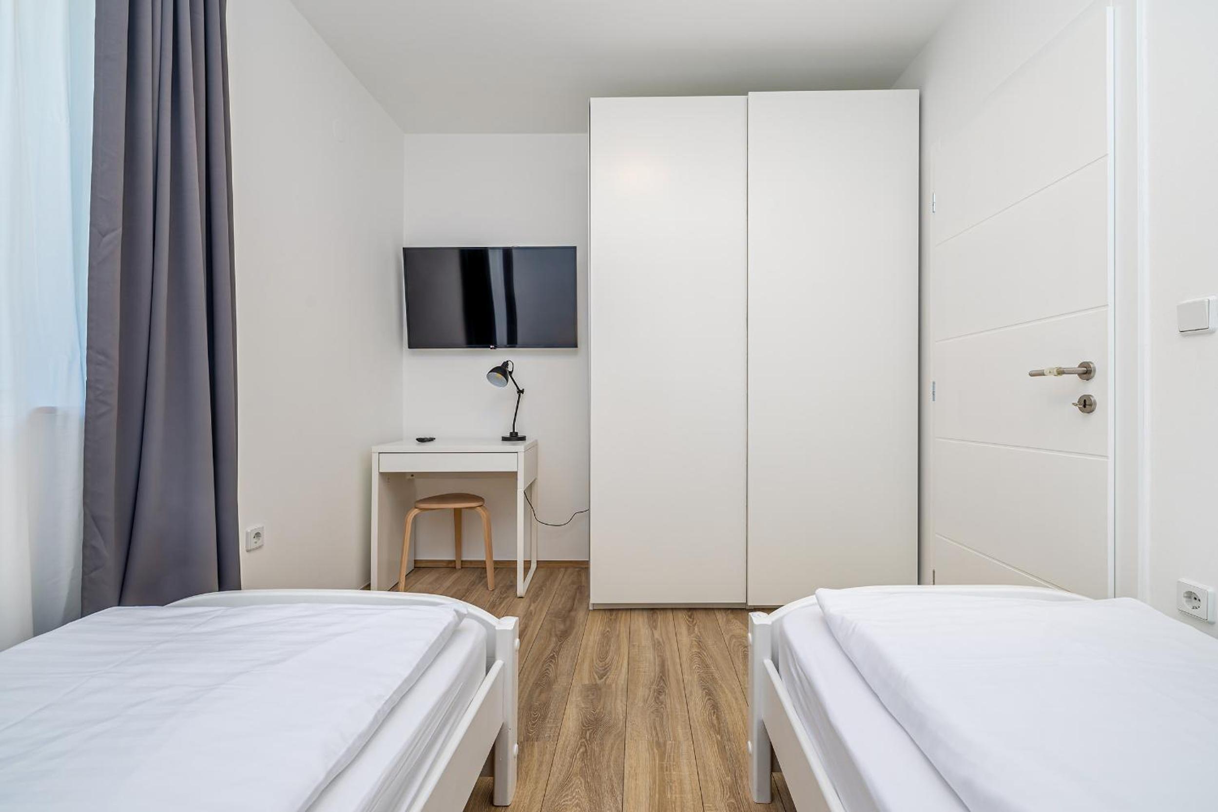 Two-Bedroom Apartment with Garden View photo 2