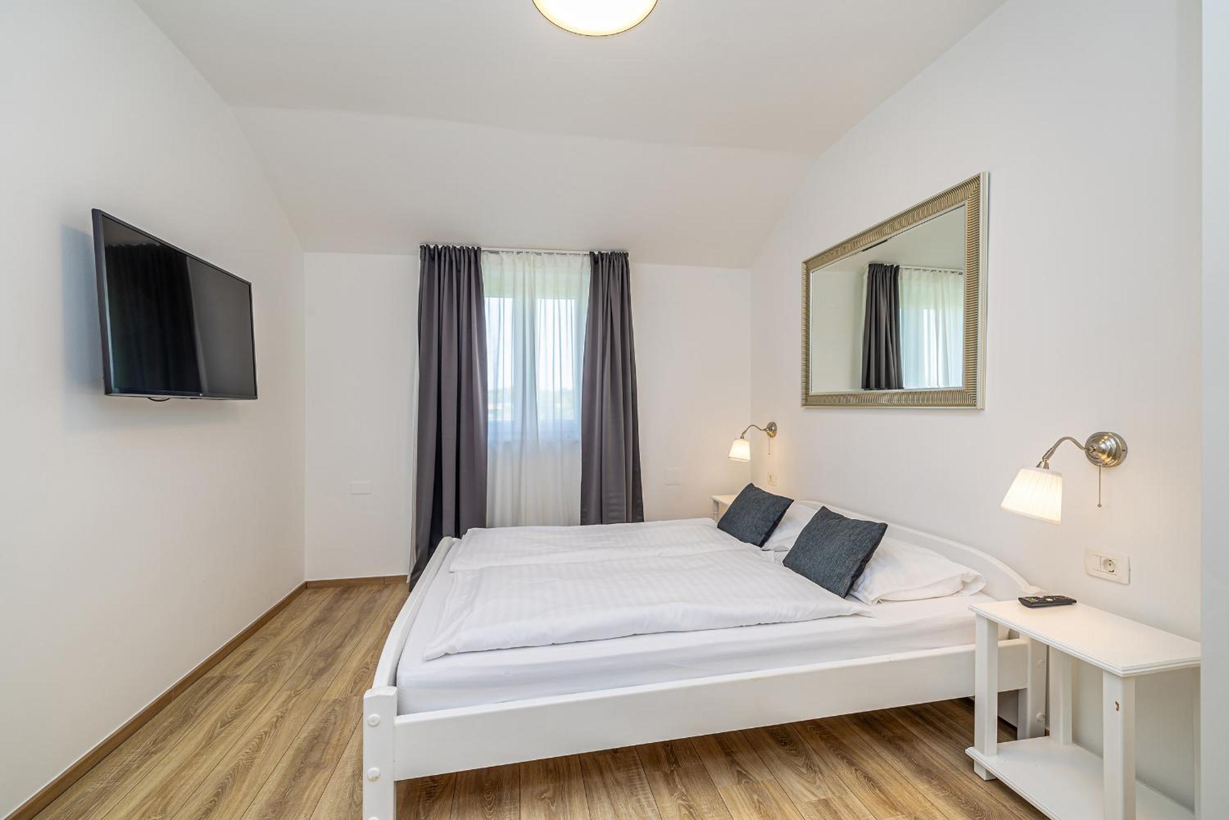 Two-Bedroom Apartment with Sea View - Photo 1