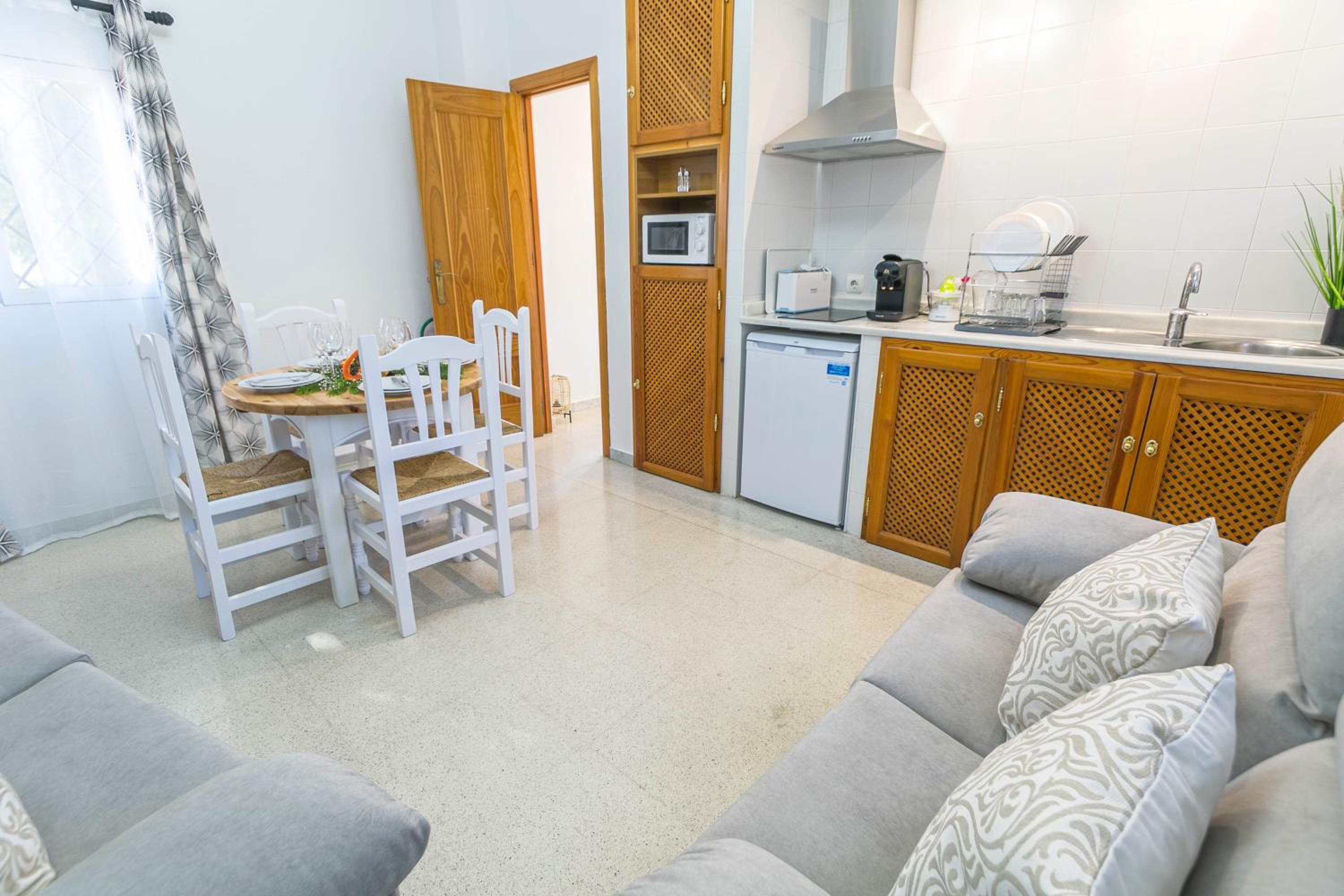 Two-Bedroom House photo 3
