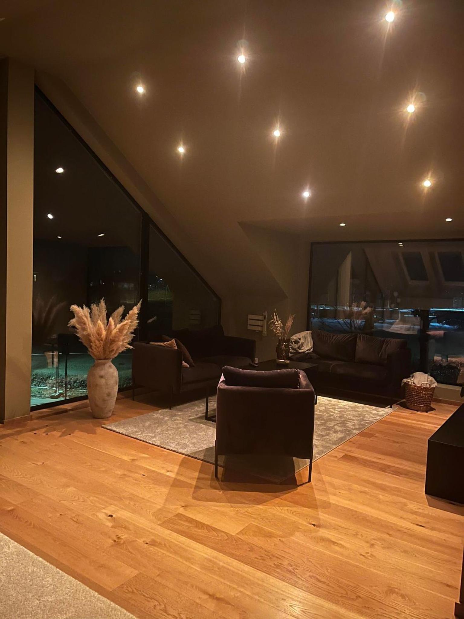 Villa photo 2