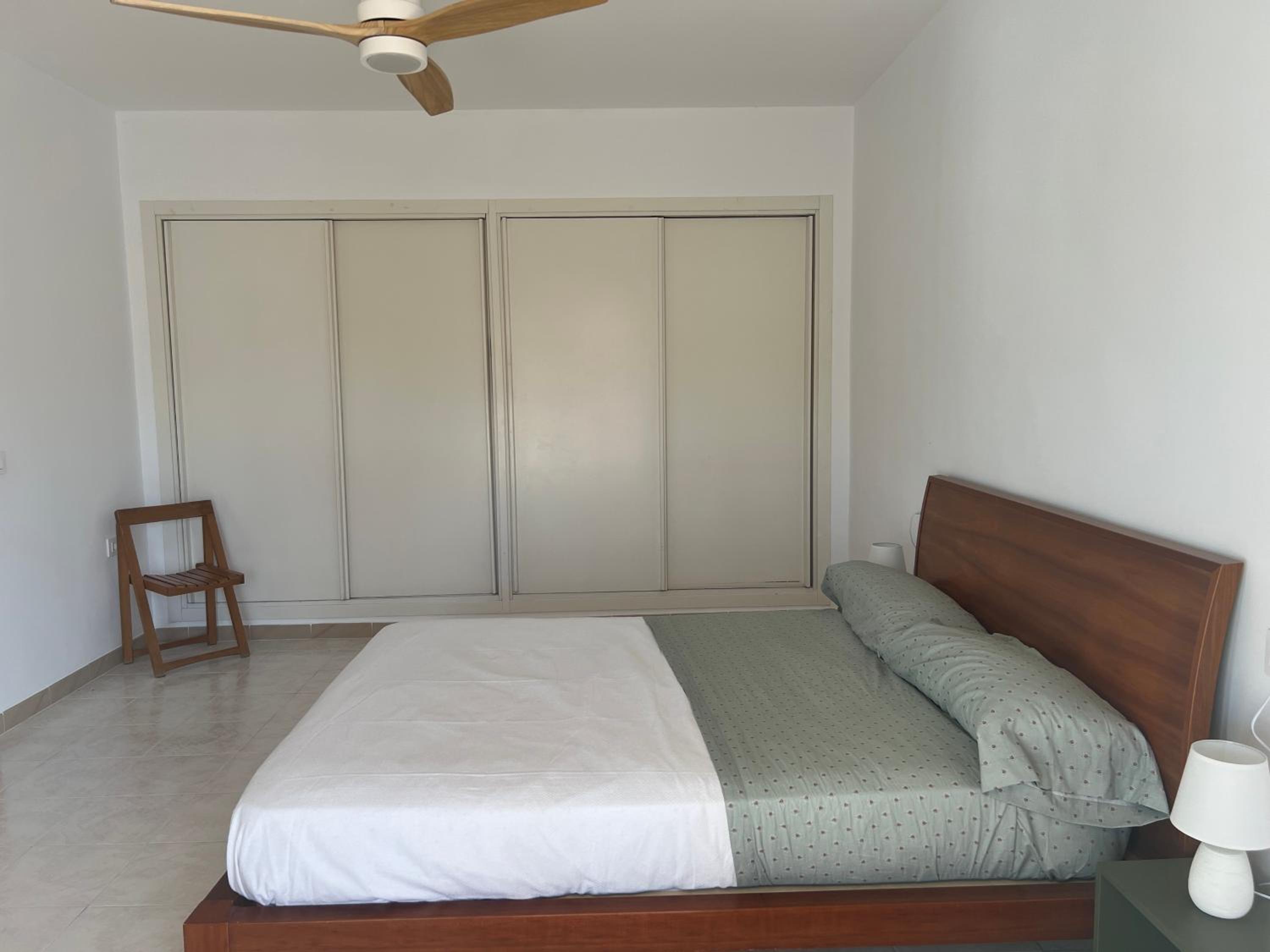 Casa de cuatro habitaciones