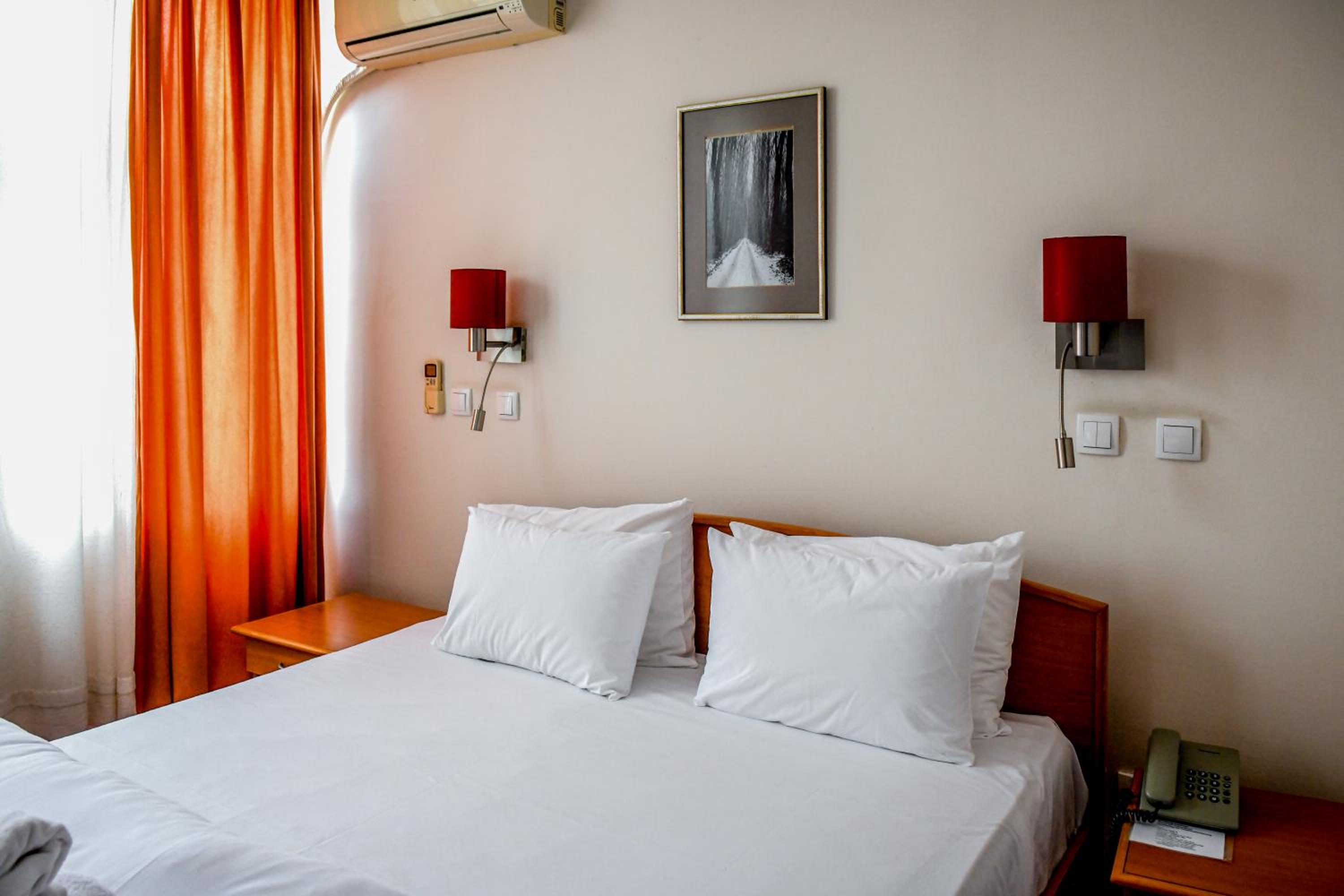 Suite (3 Adults) photo 2
