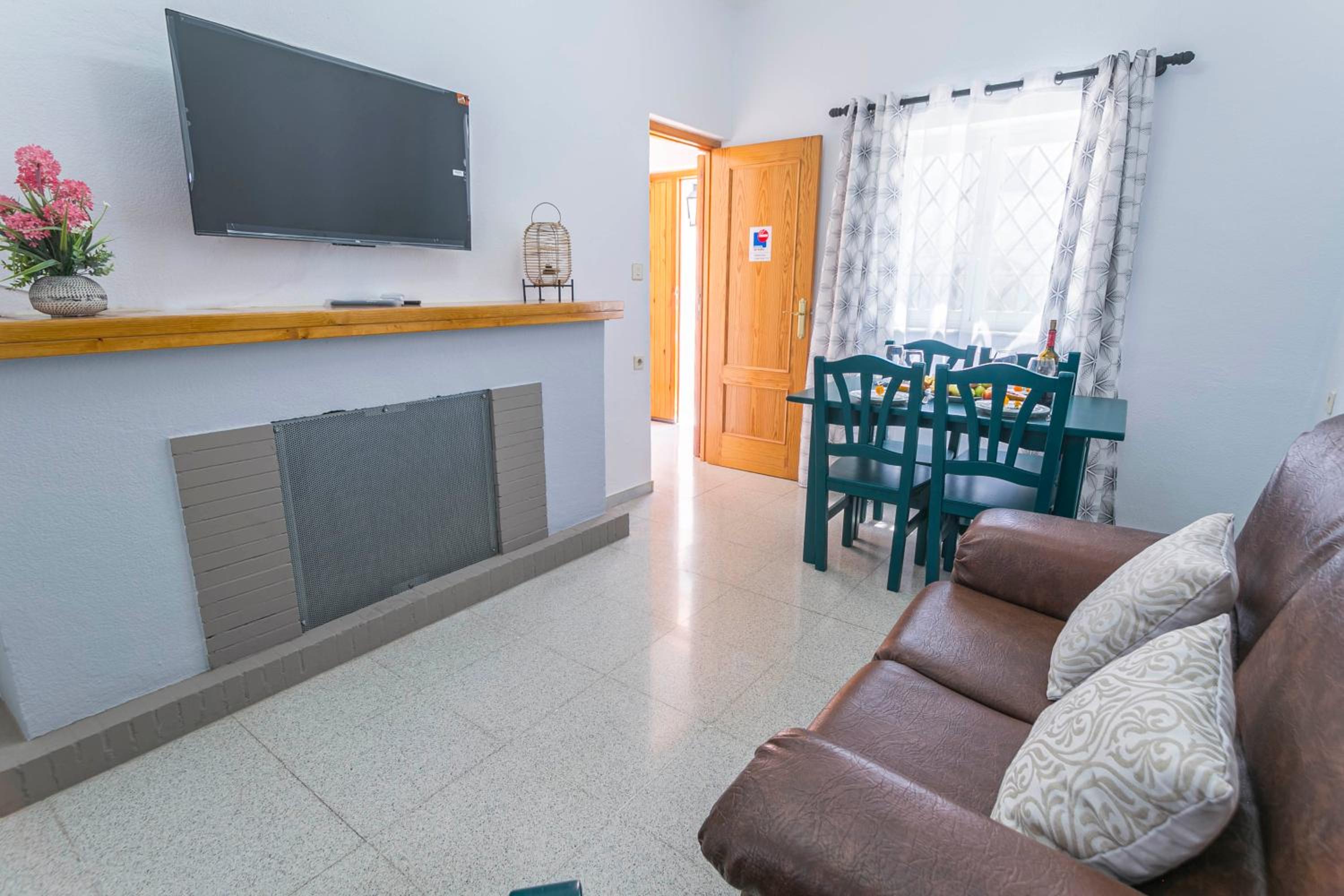 Two-Bedroom House photo 3