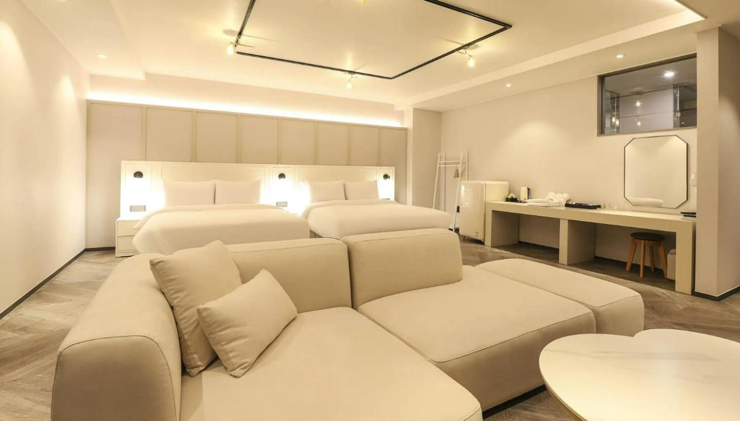 Superior Twin Room photo 3