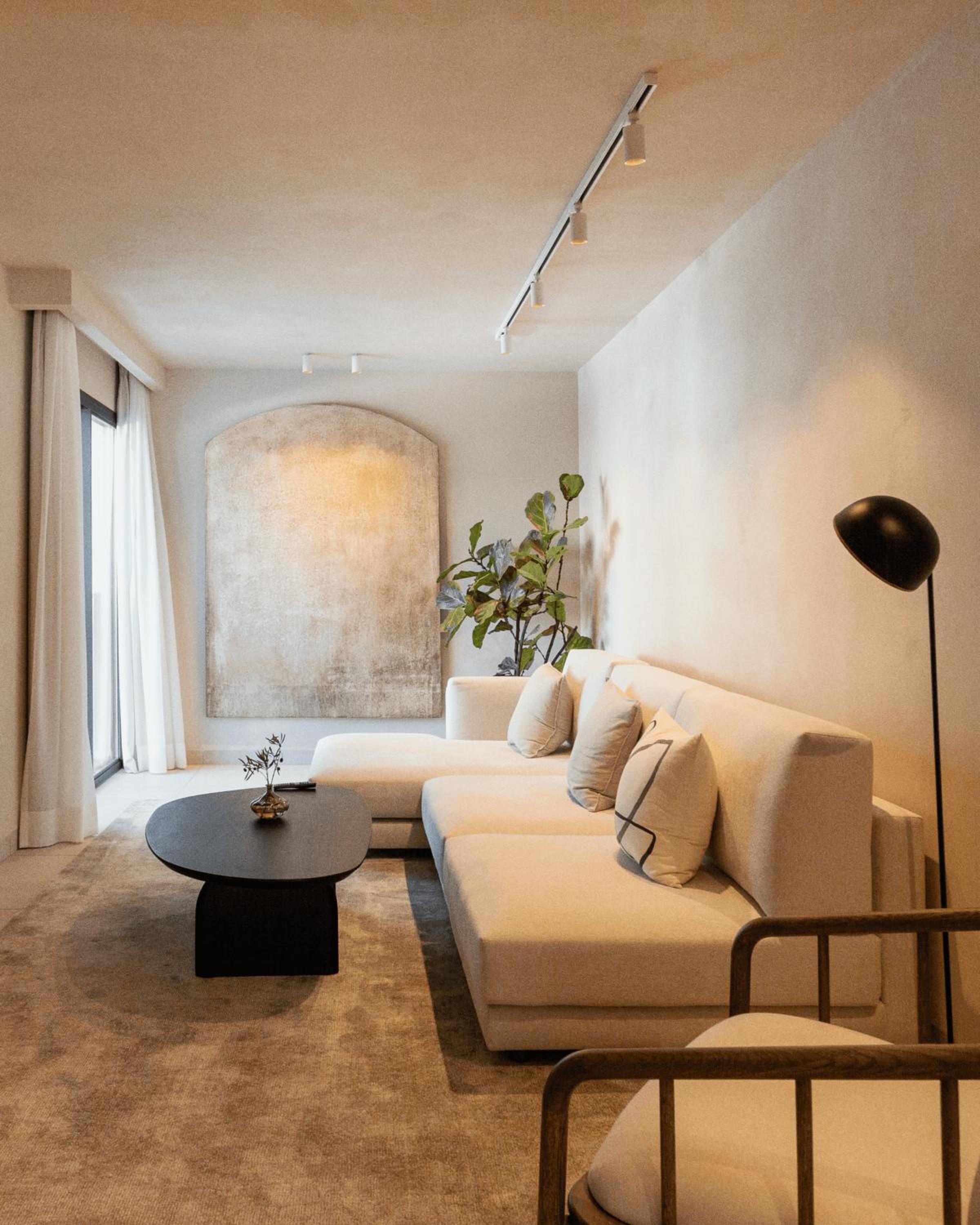 Superior Suite - Photo 14