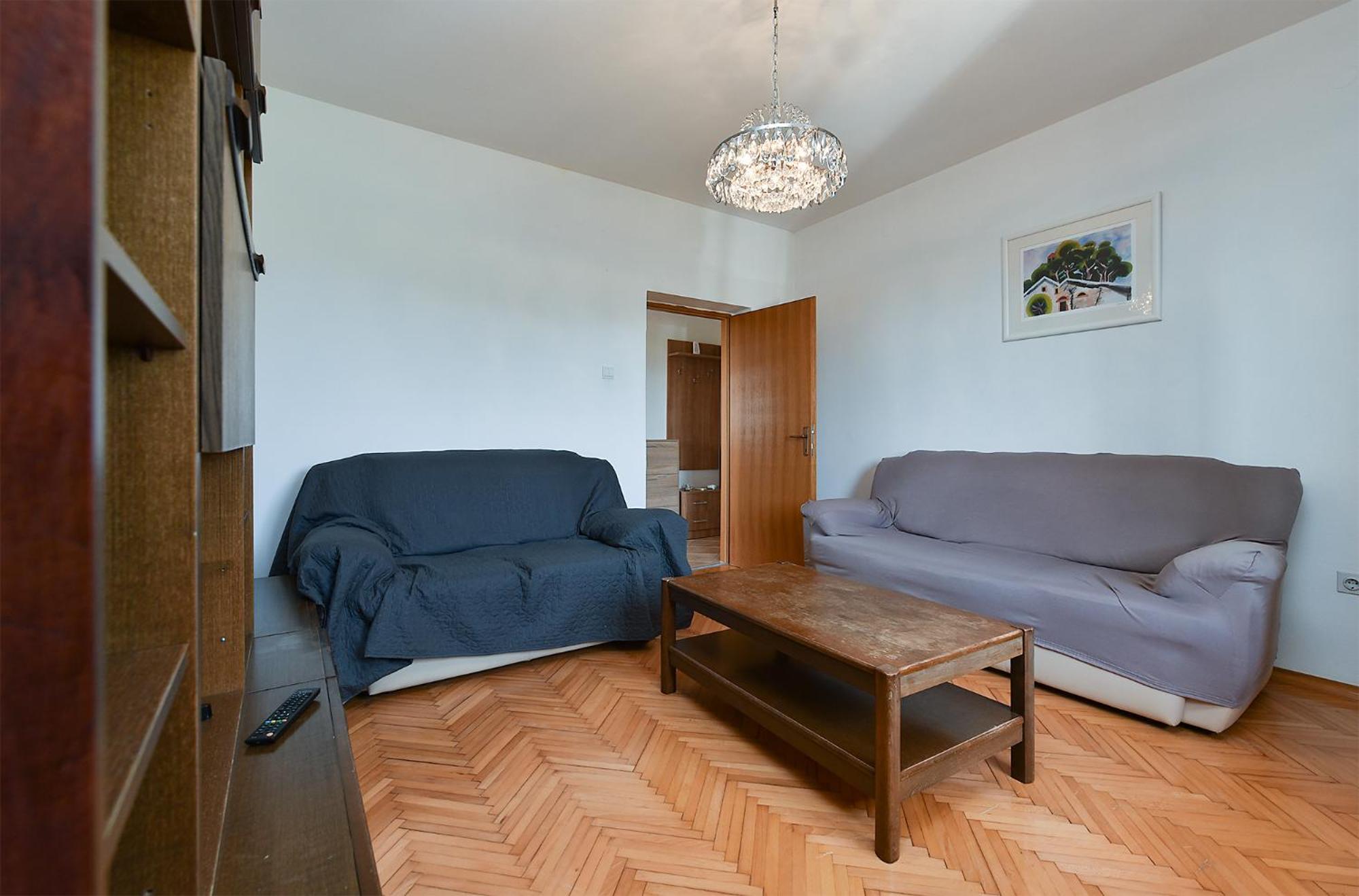 Three-Bedroom Apartment photo 2