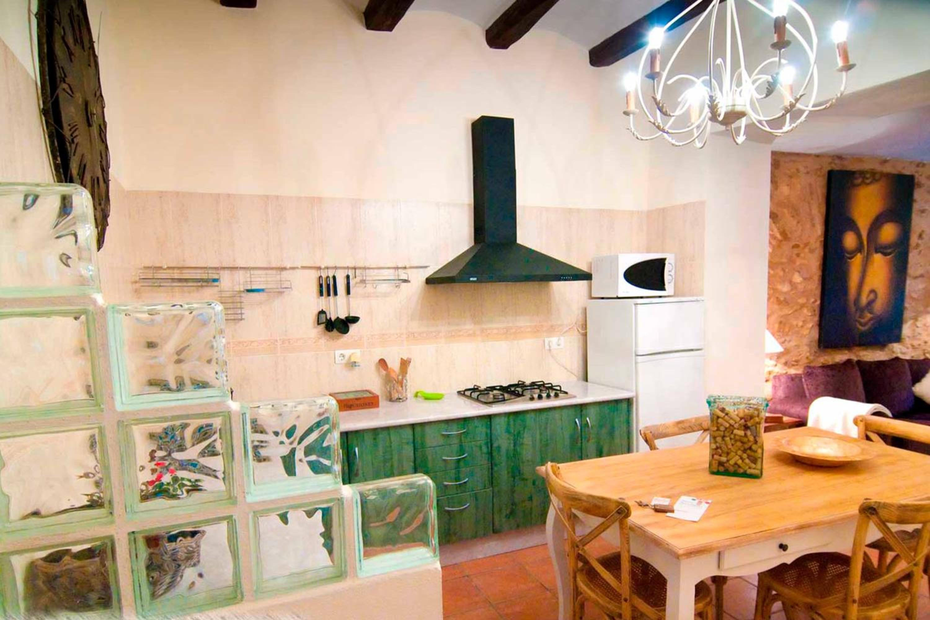 Two-Bedroom Apartment (2-4 Adults) - Photo 2