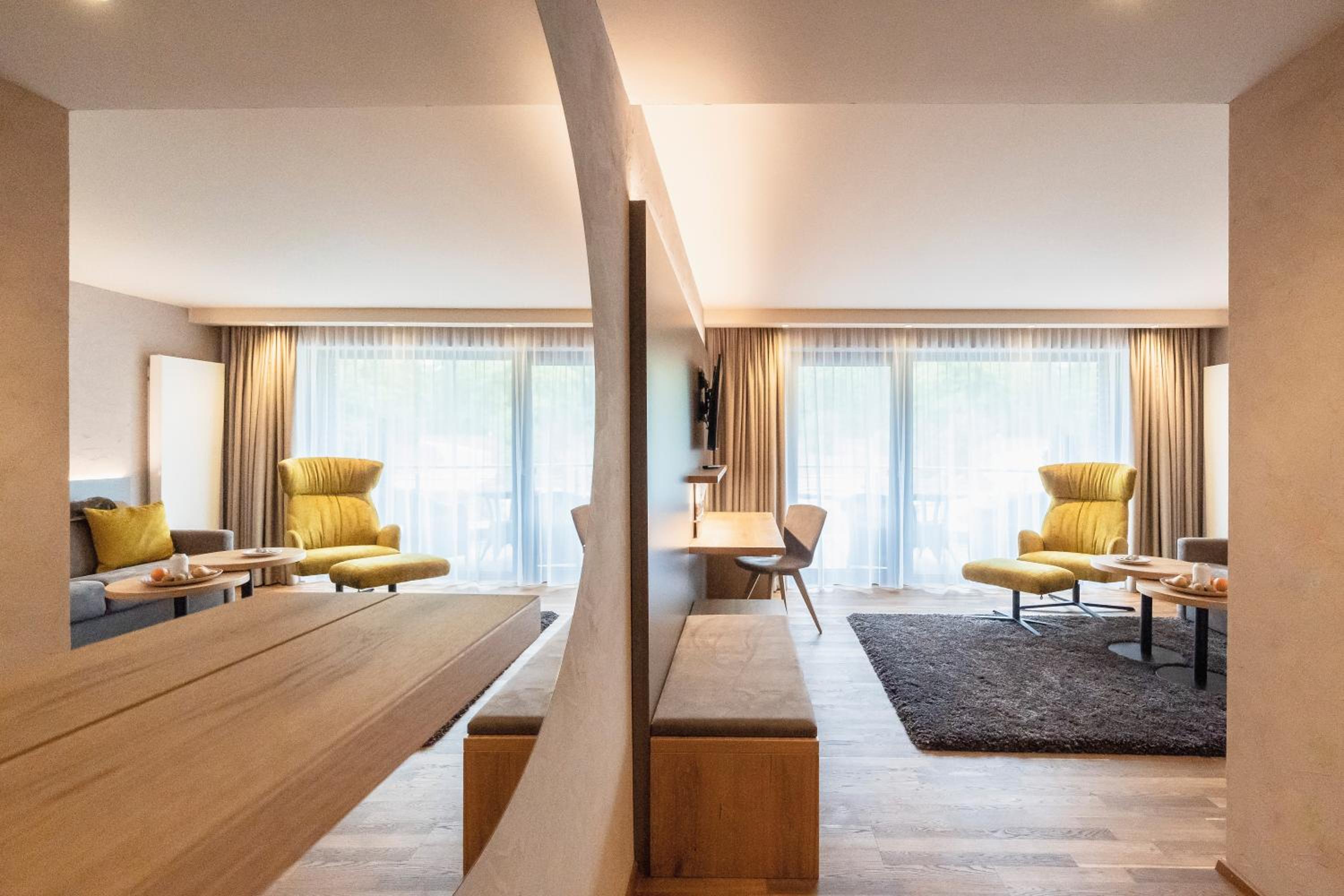 Suite with Garden View - Photo 2