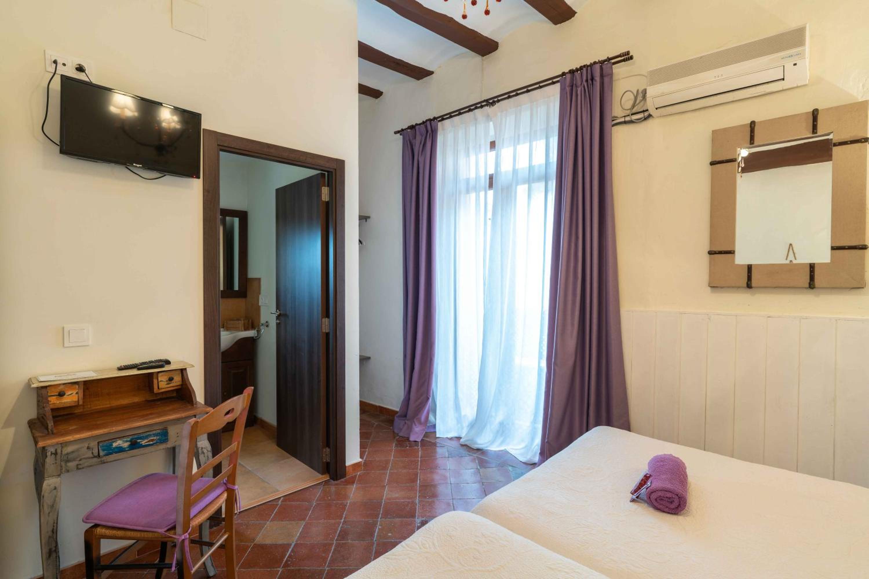 Comfort Twin Room - Photo 9
