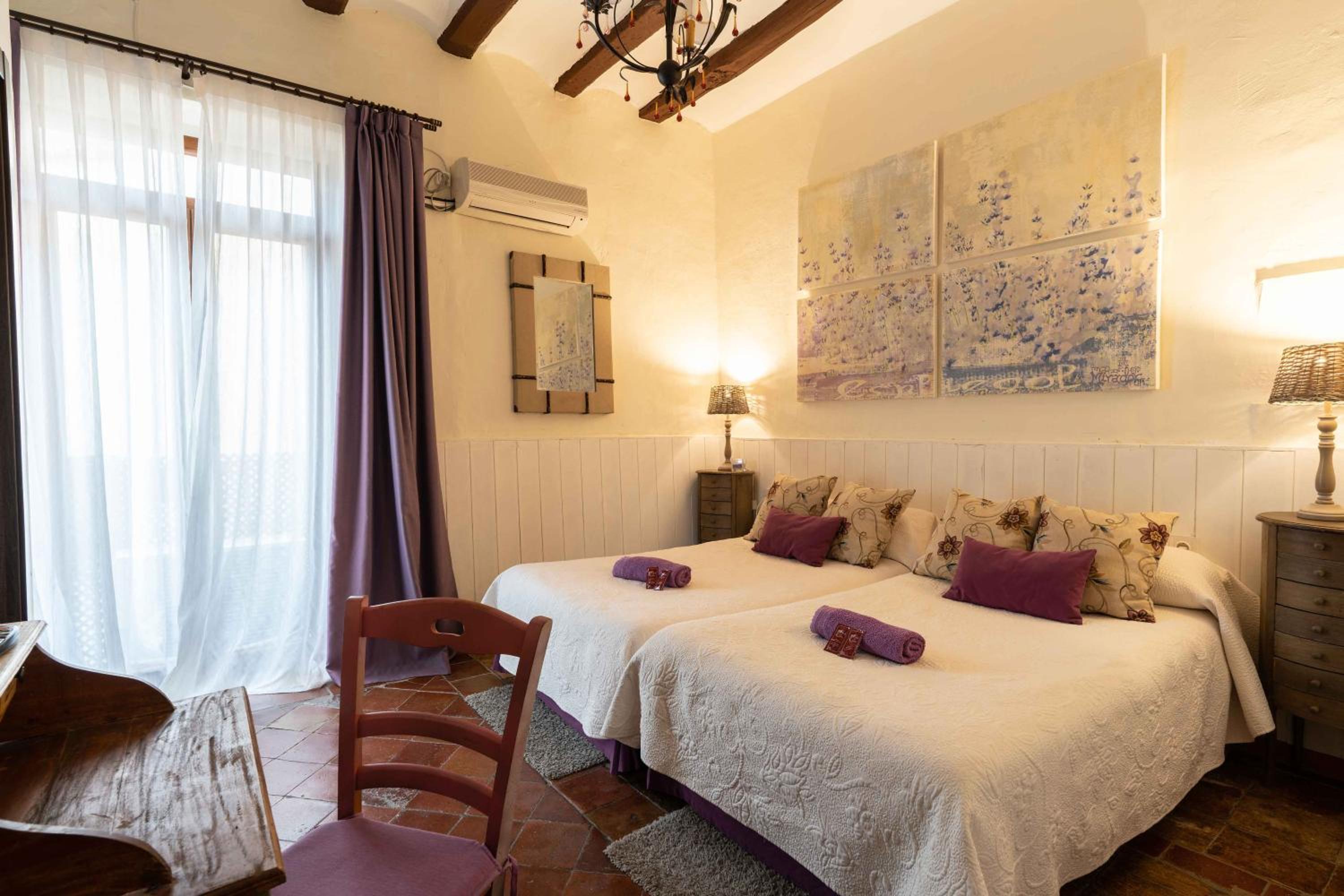 Comfort Twin Room - Photo 8