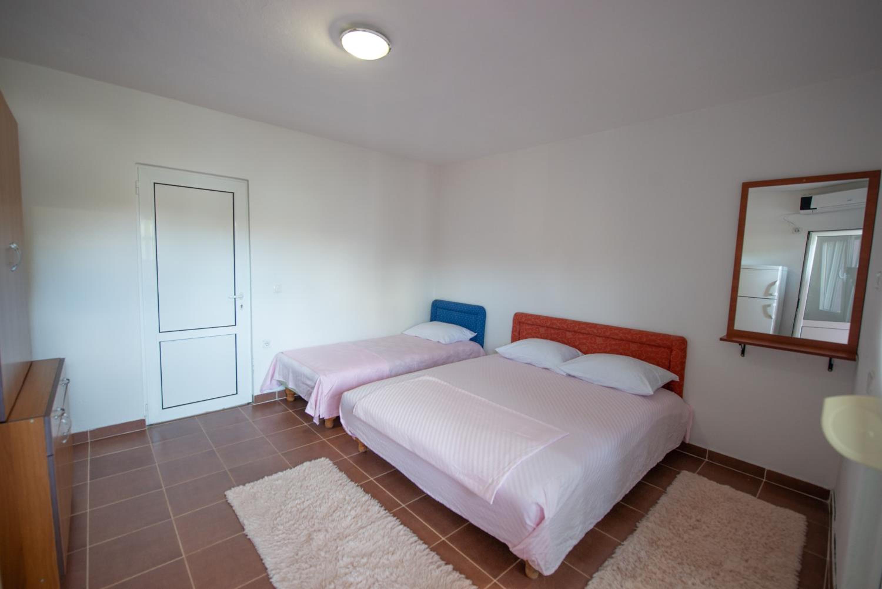Basic Triple Room