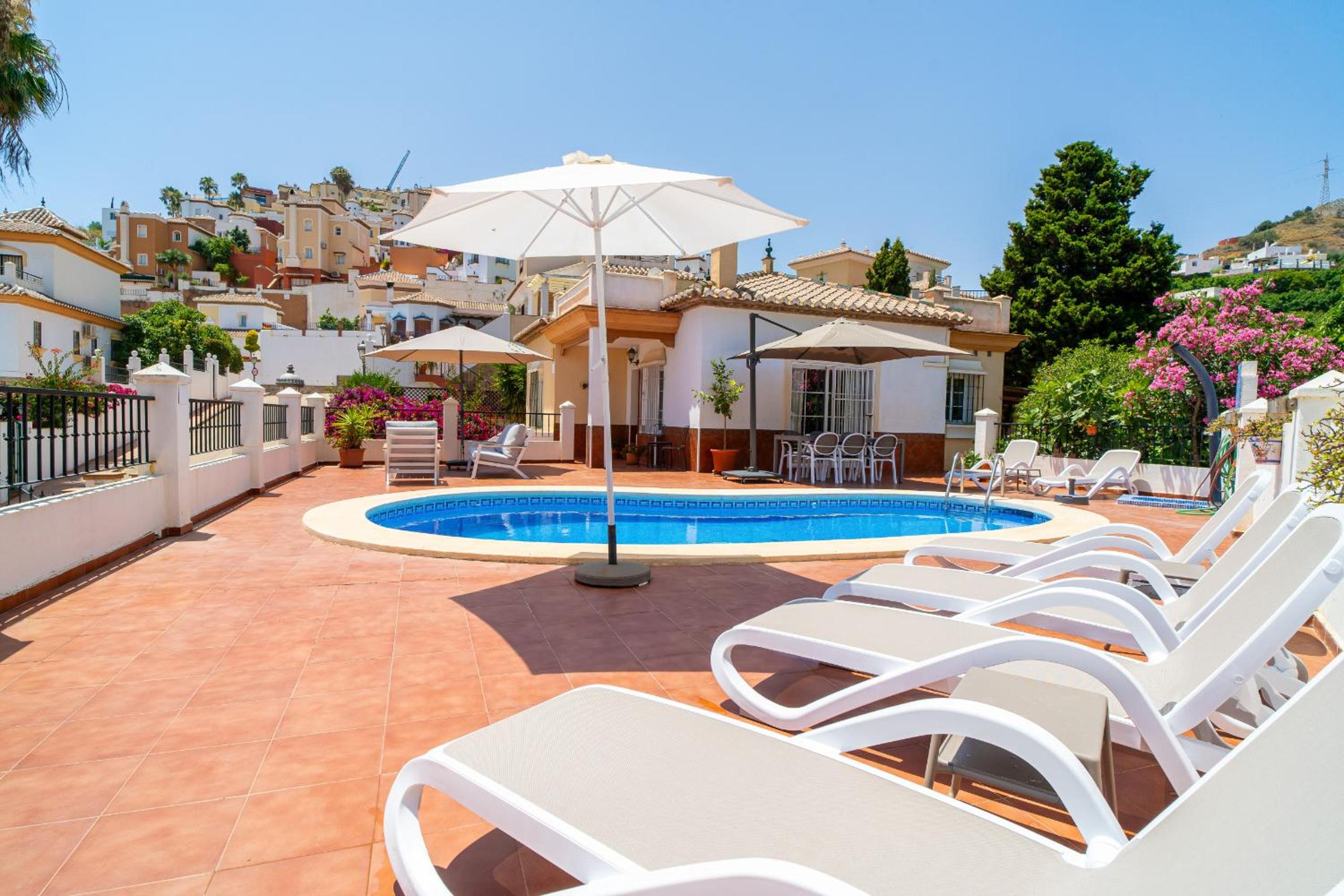 Villa with Private Pool photo 3