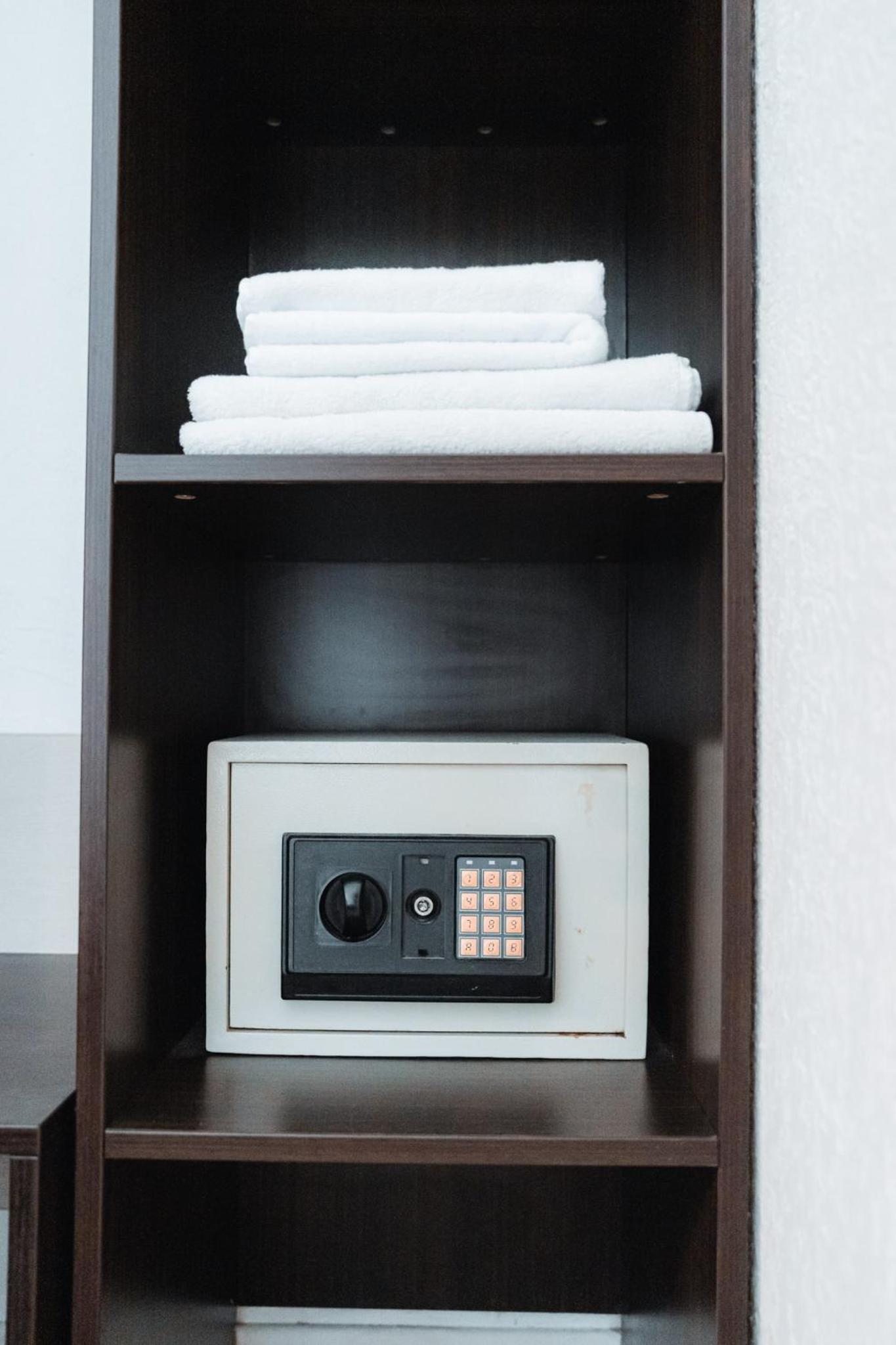 Double Room - Photo 20