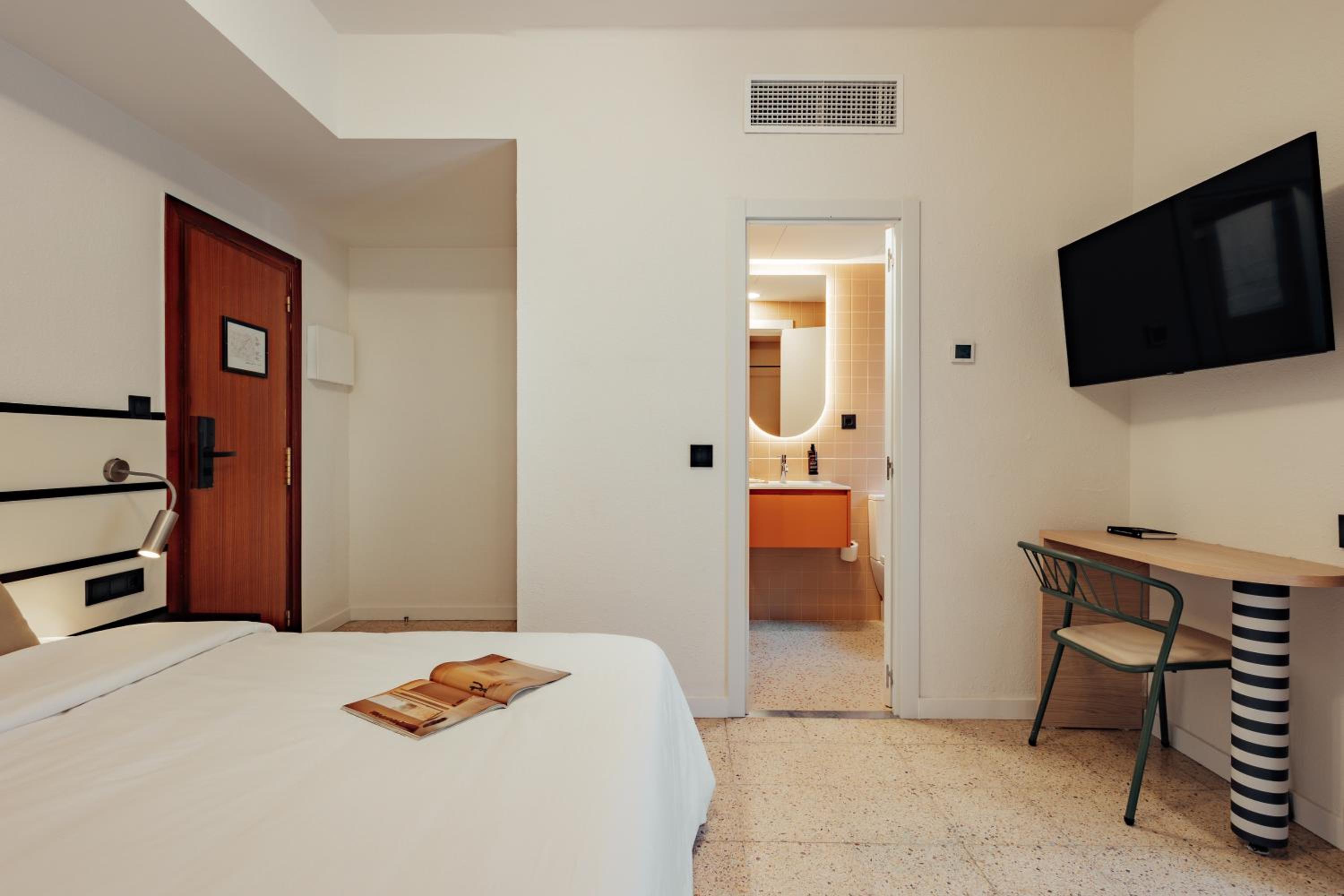Superior Double Room - Photo 3