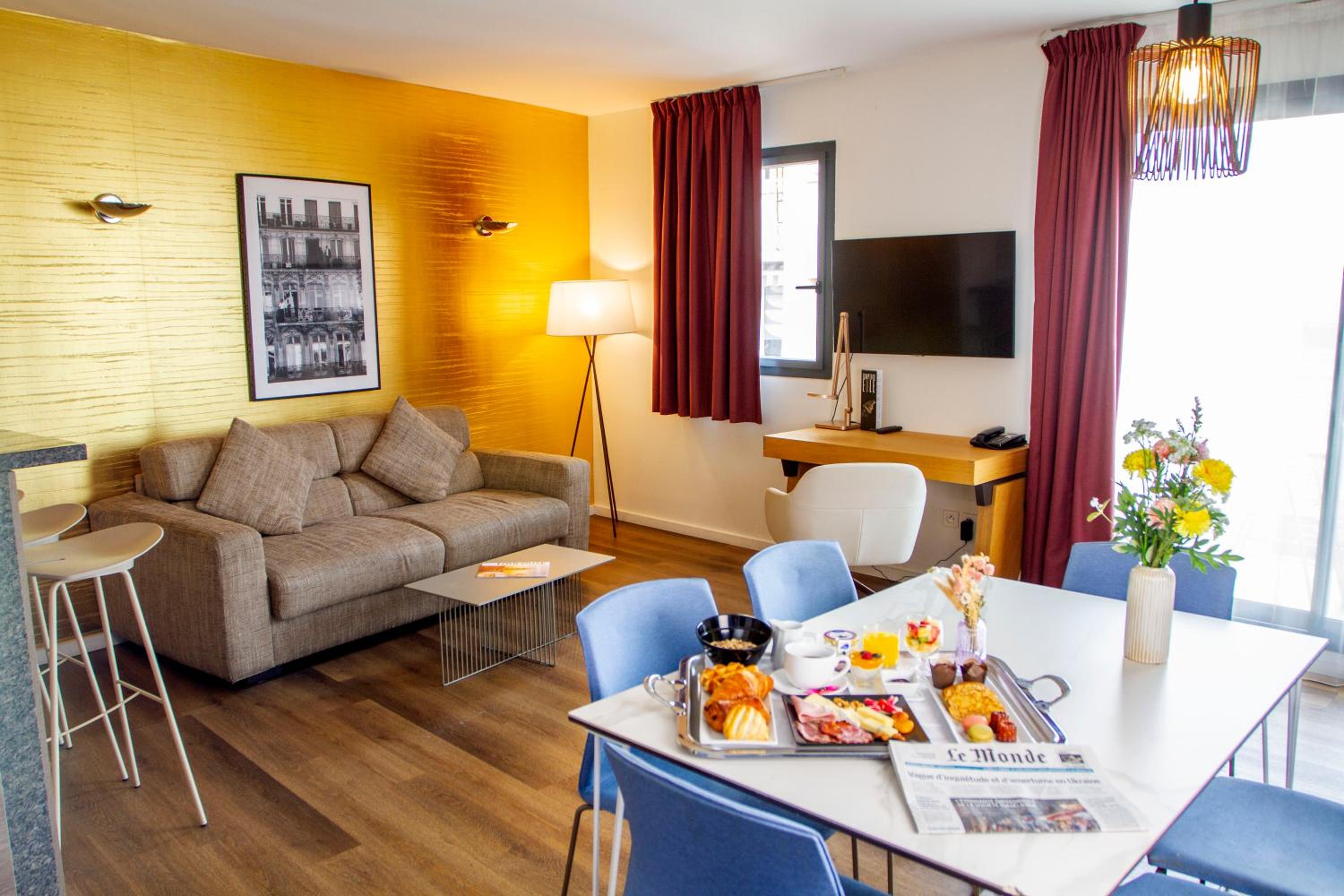 Duplex Apartment Two Bedrooms - Photo 1