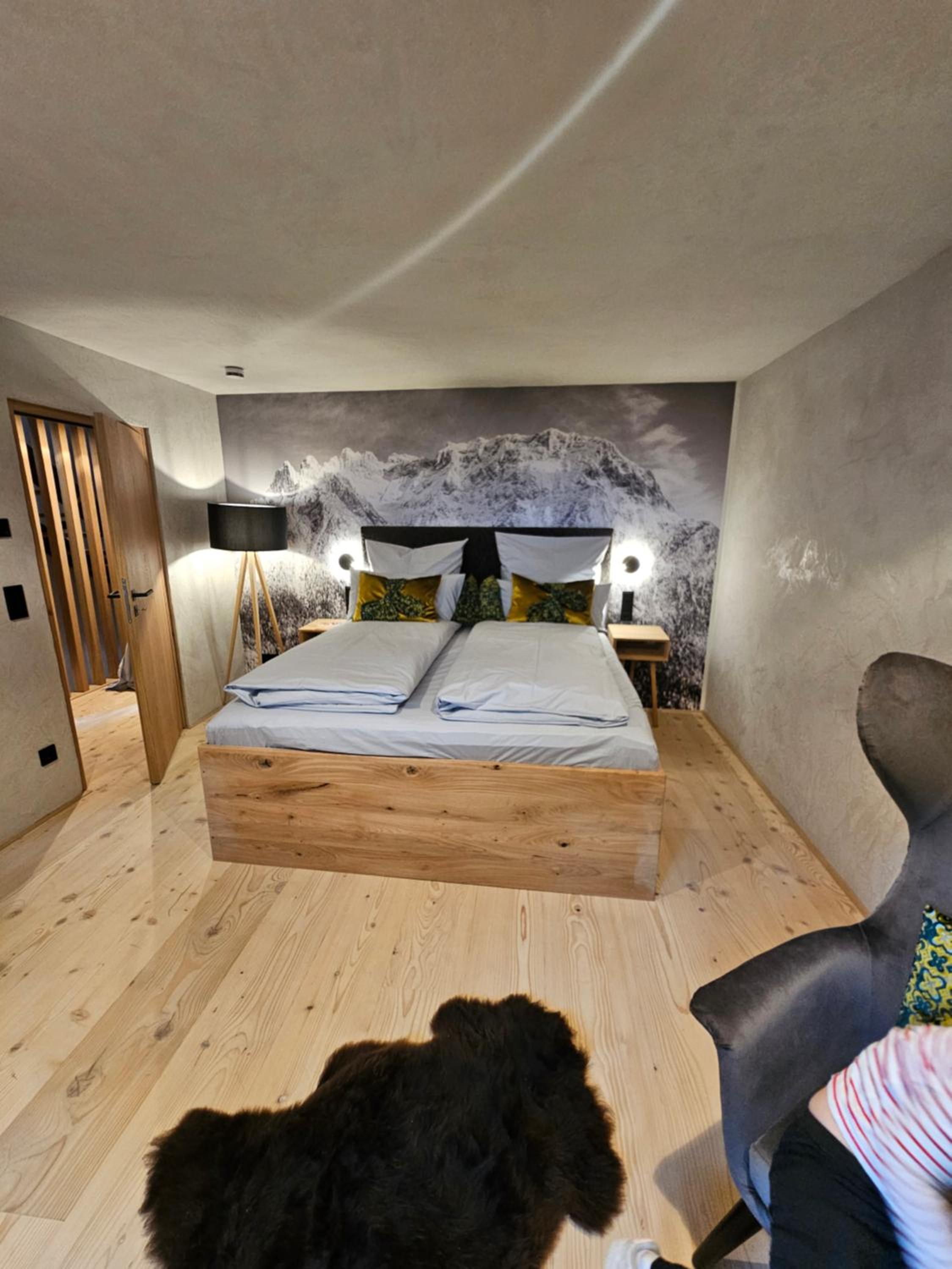 Three-Bedroom House photo 2