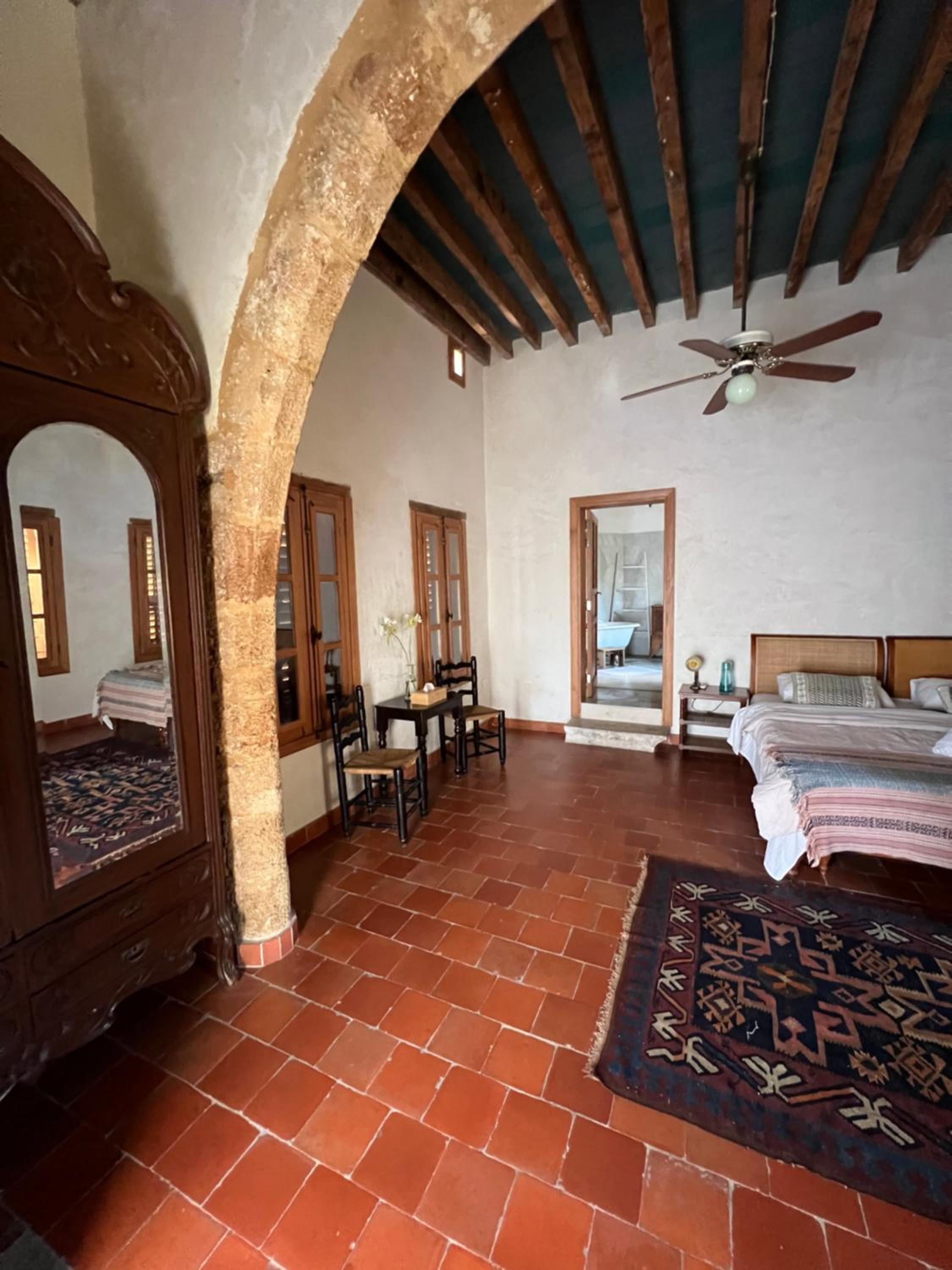 Deluxe Double Room with Balcony photo 3