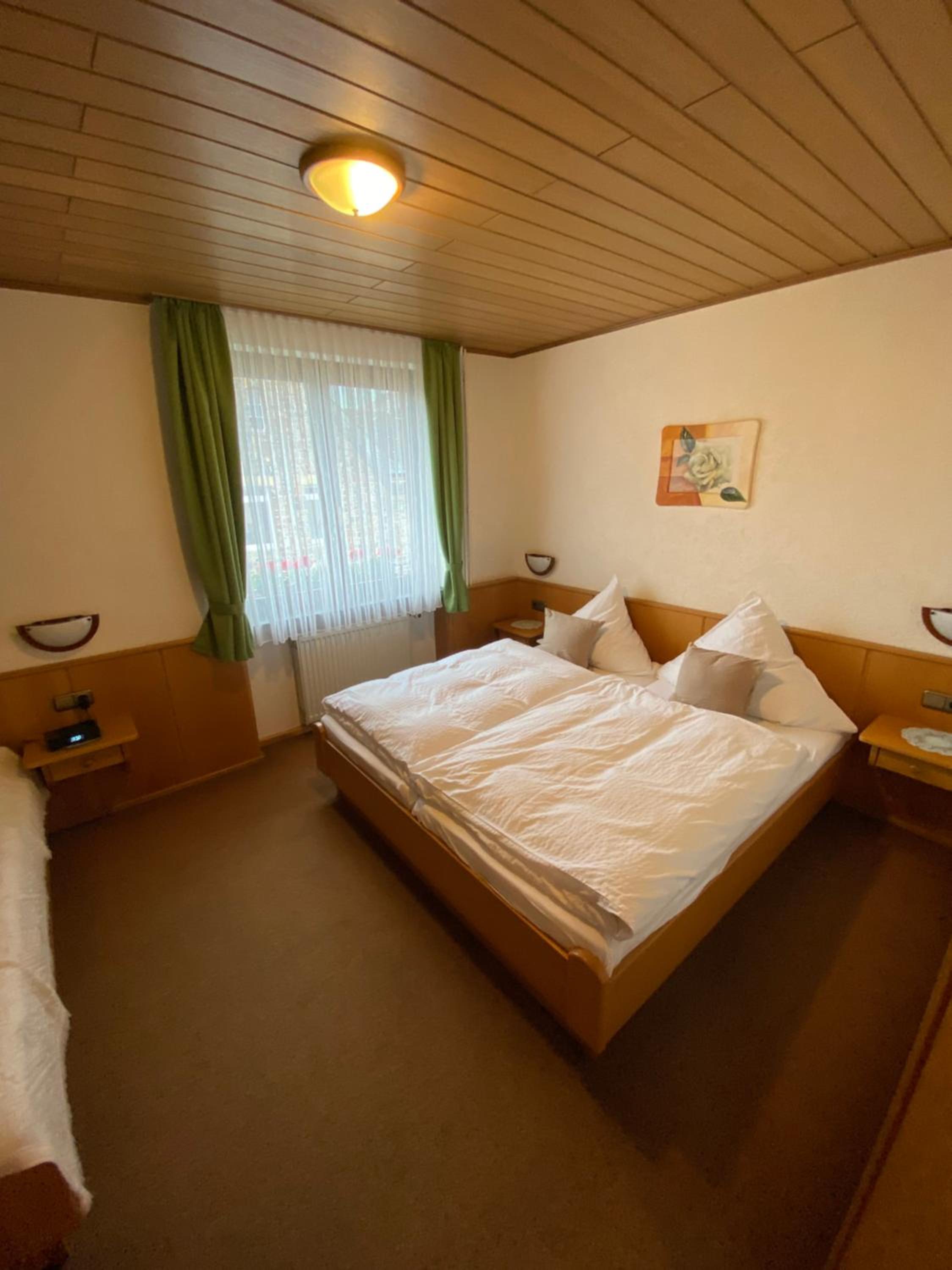 Double Room - Photo 9