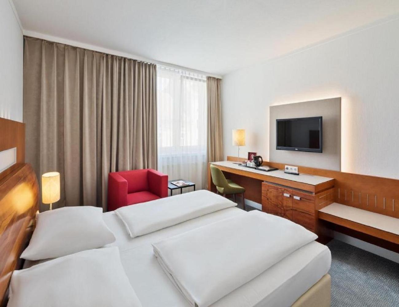 Deluxe Queen Room With Two Queen Beds