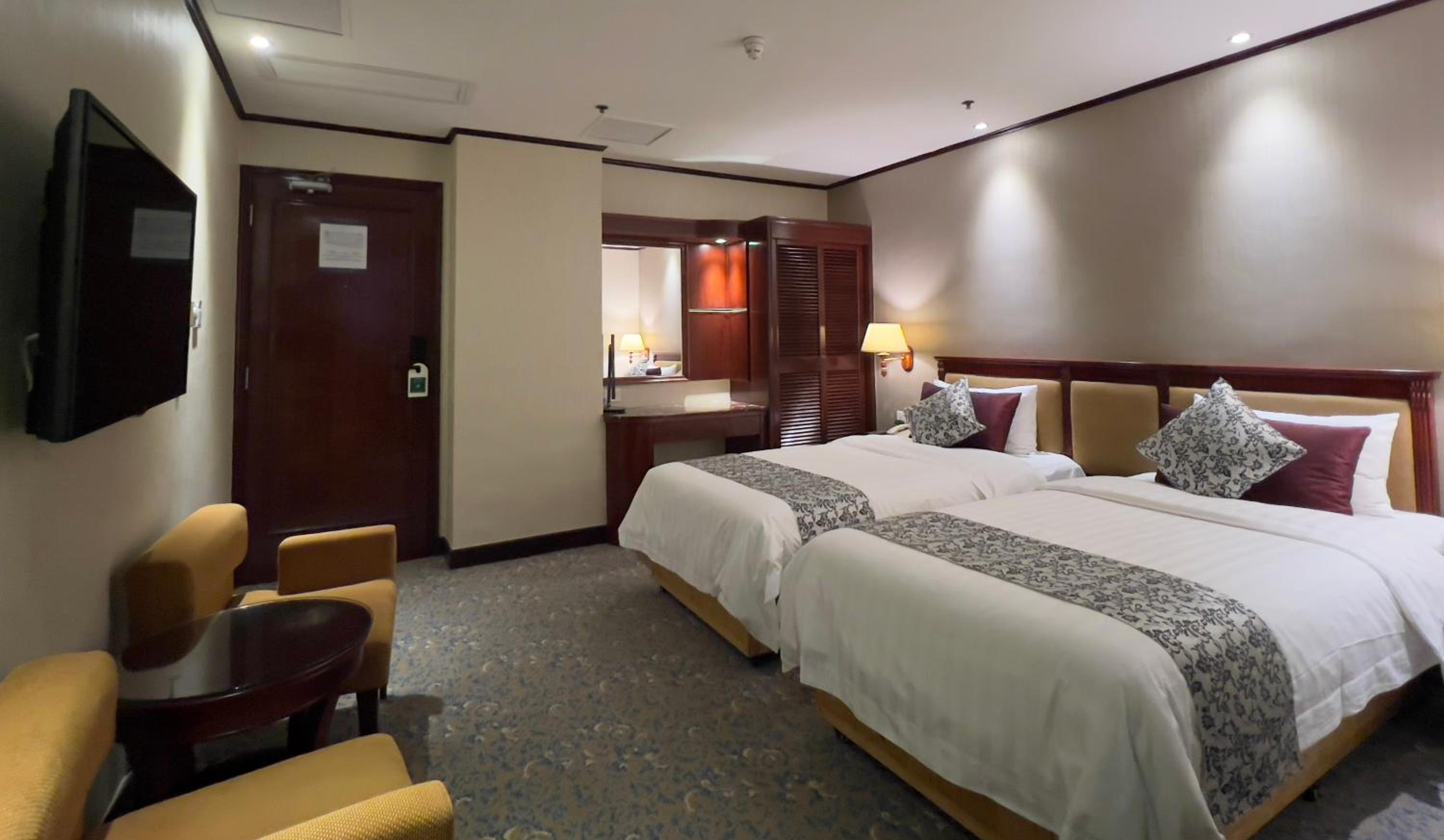 Standard Twin Room - Photo 5