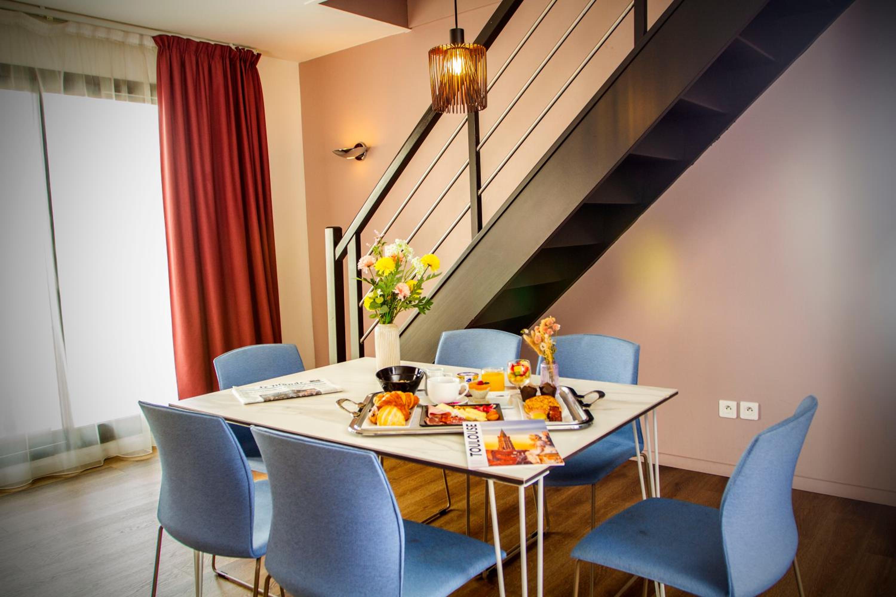 Duplex Apartment Two Bedrooms - Photo 7