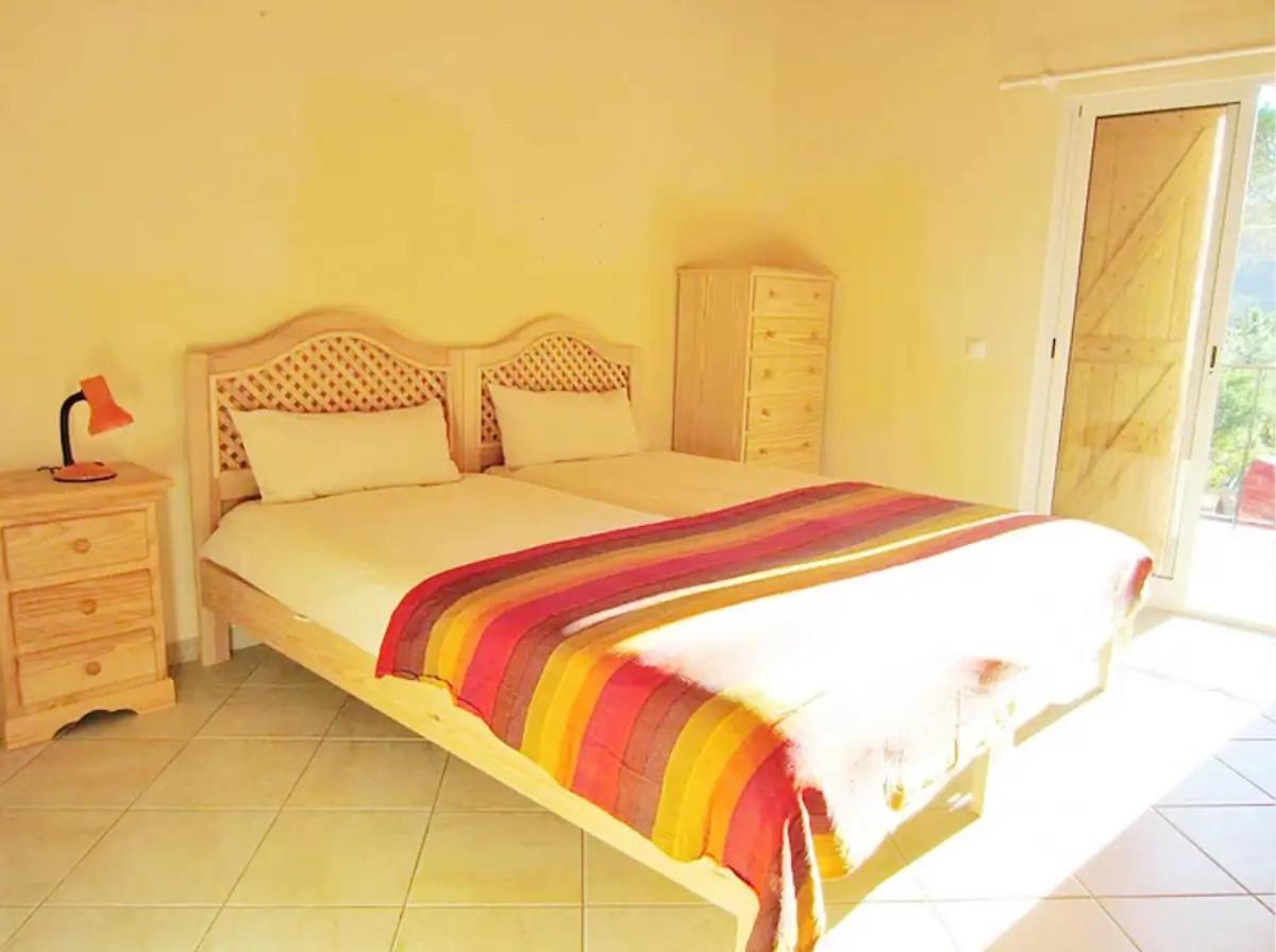 Double or Twin Room with Shared Bathroom photo 1