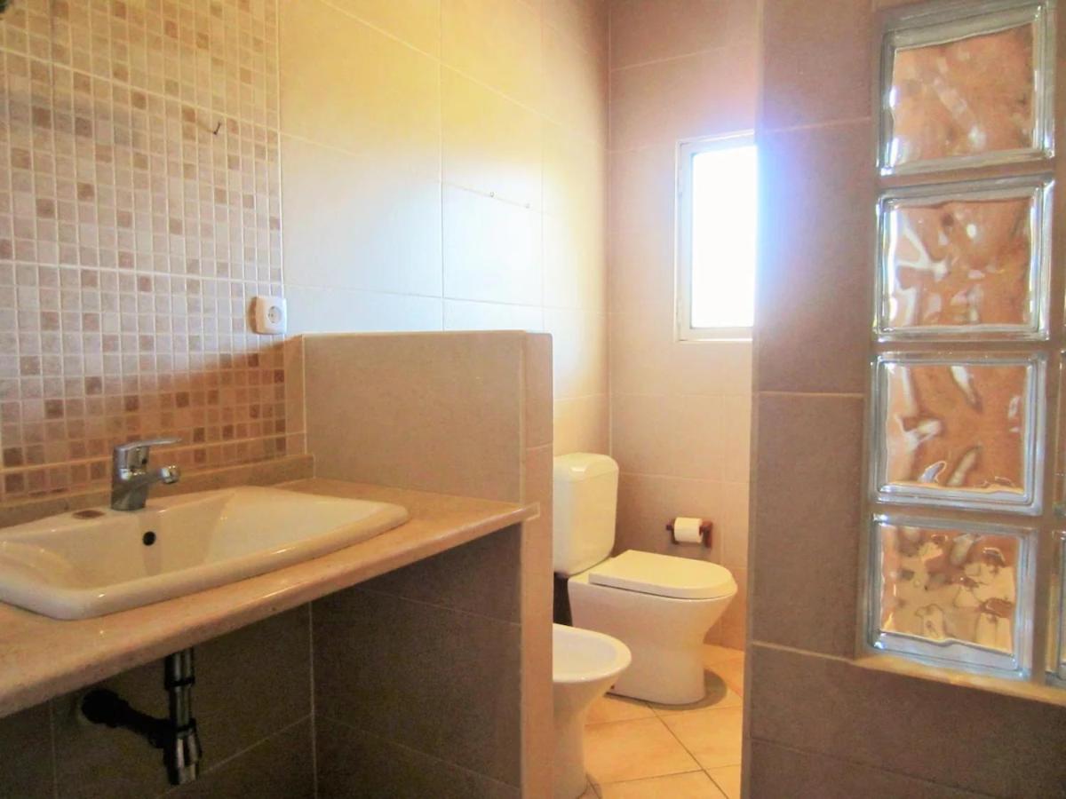 Triple Room with Shared Bathroom photo 2