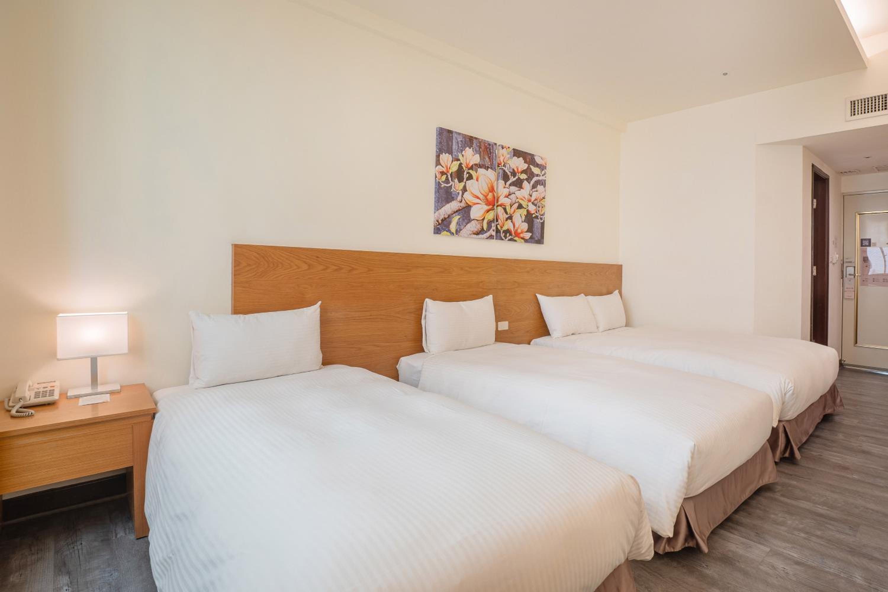 Superior Quadruple Room photo 2