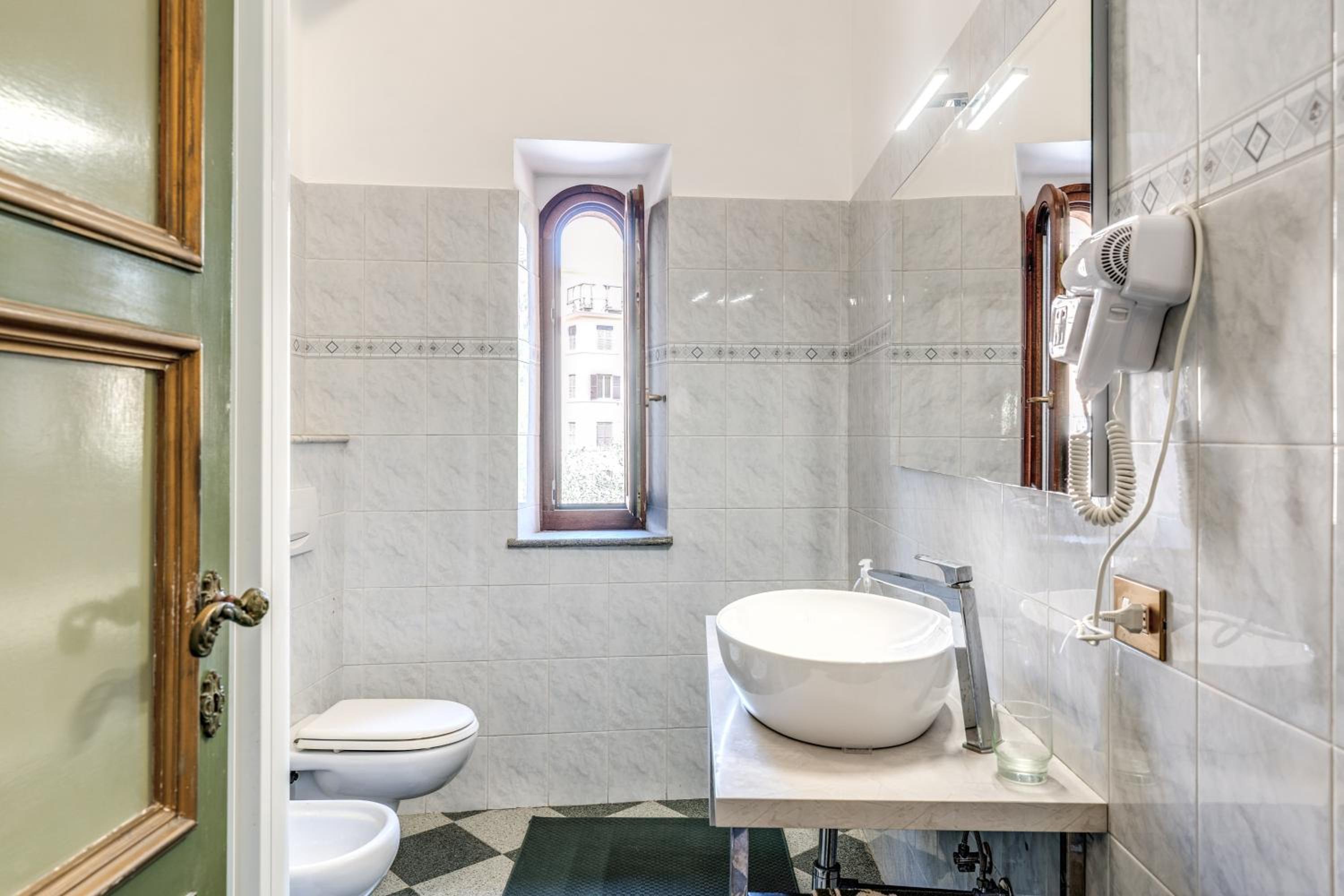 Double Room with Private Bathroom photo 3