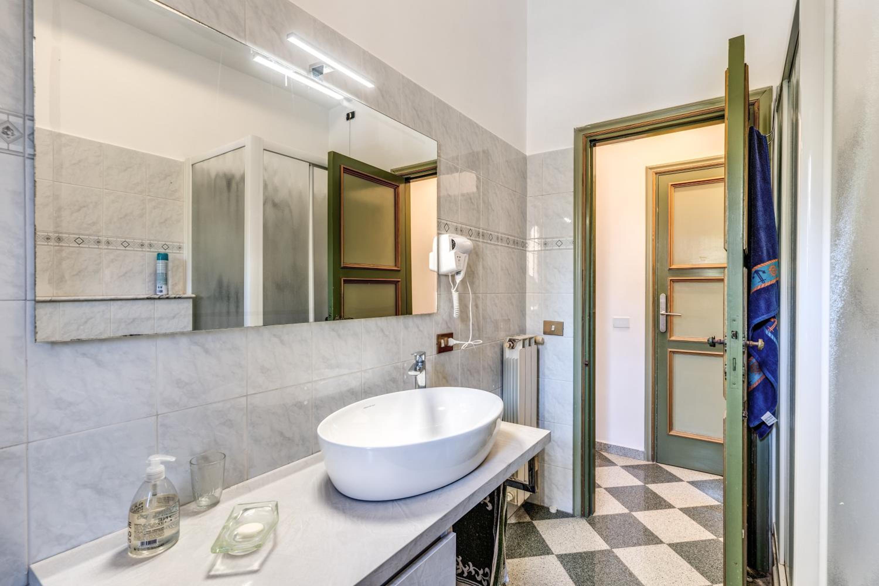 Double Room with Private Bathroom photo 2
