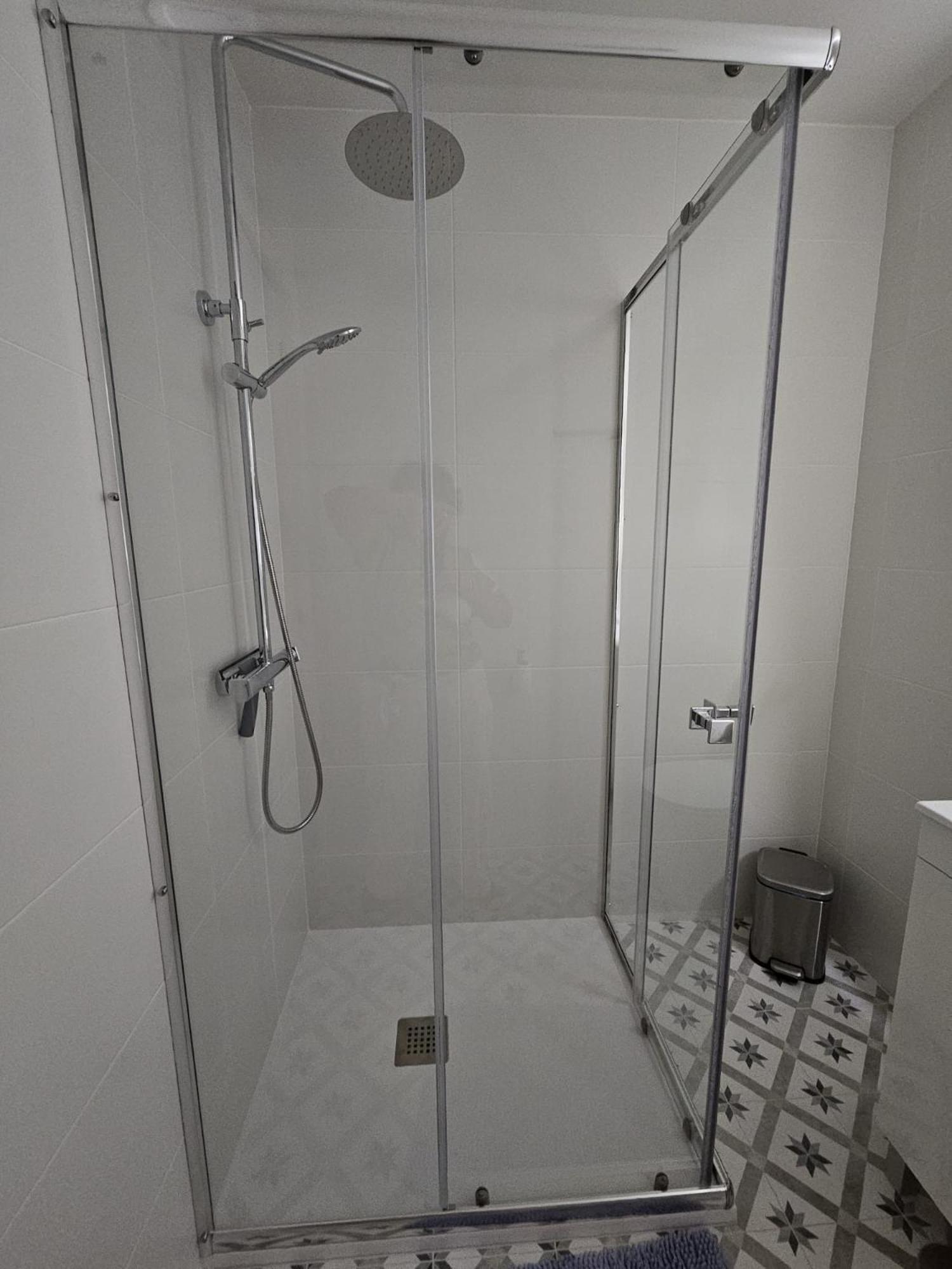 Apartment with Balcony photo 2