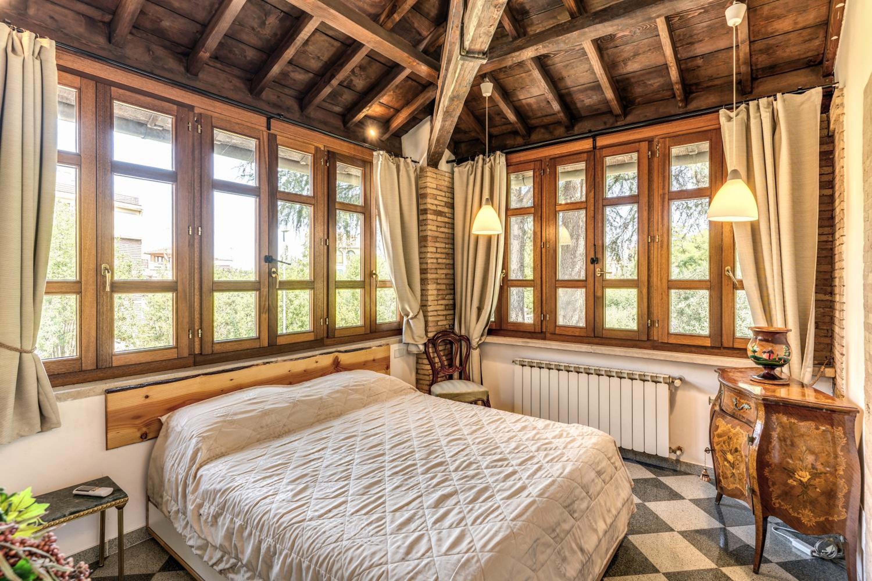 Deluxe Family Suite photo 1