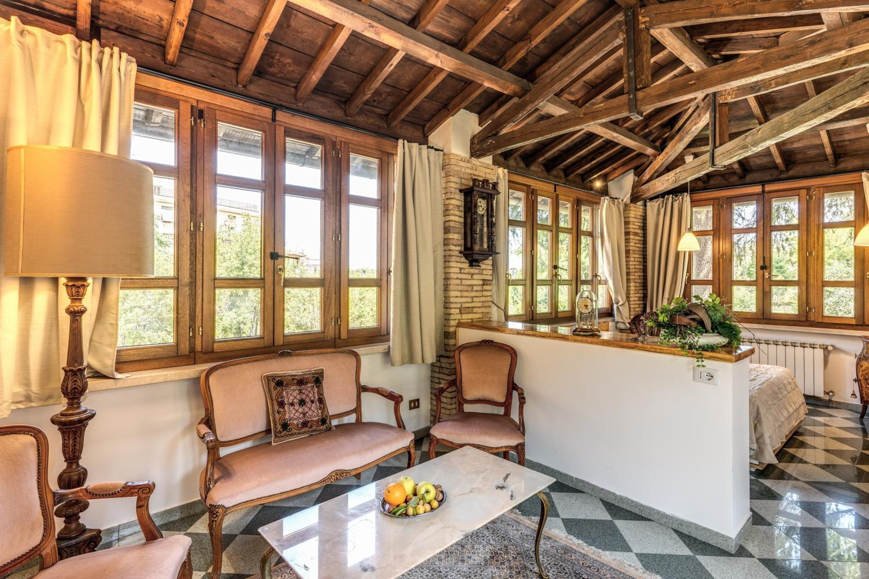 Deluxe Family Suite photo 3